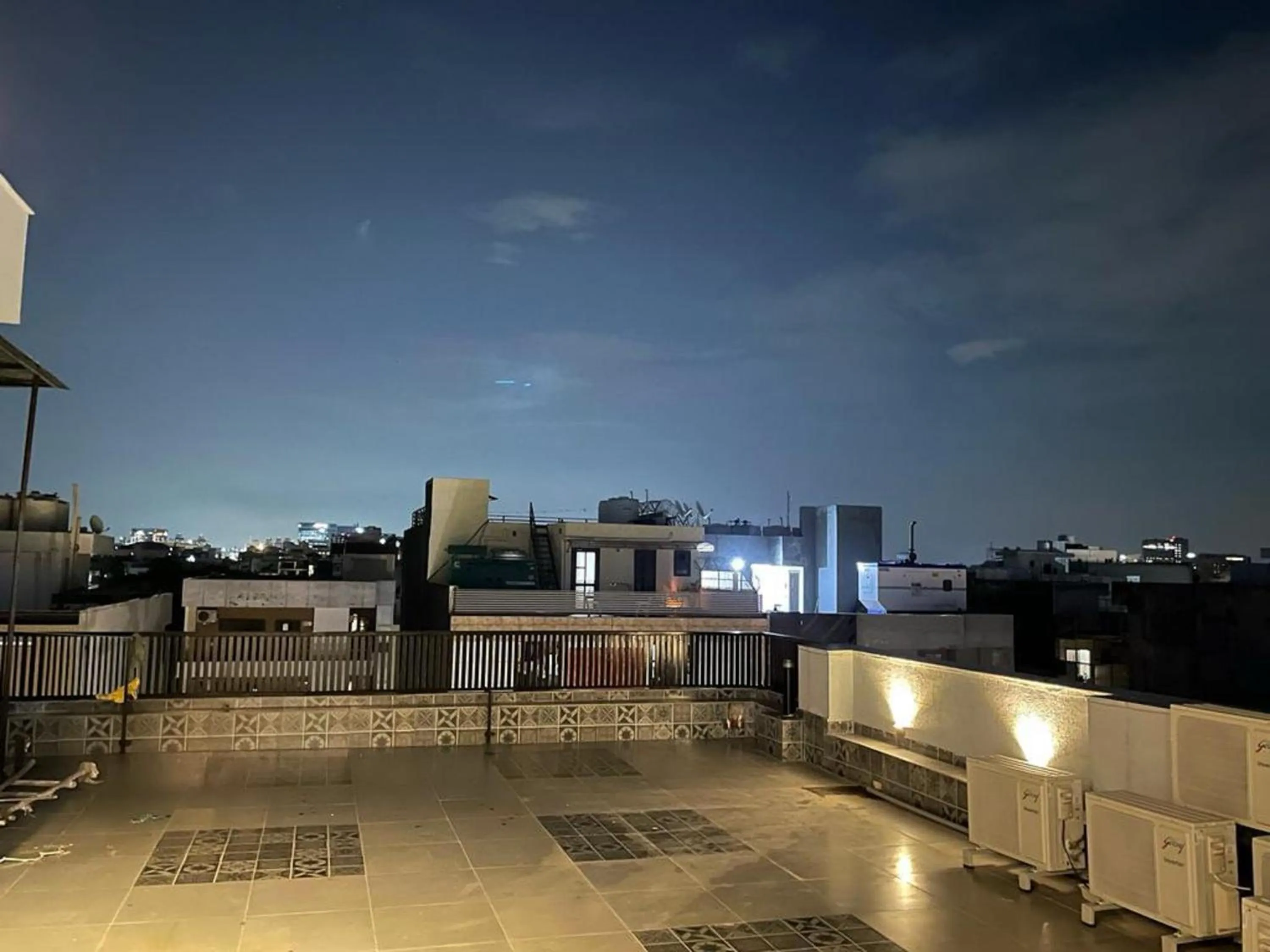 Balcony/Terrace in FlxHo Duo - Serviced Apartment & Rooms - Golf Course Road