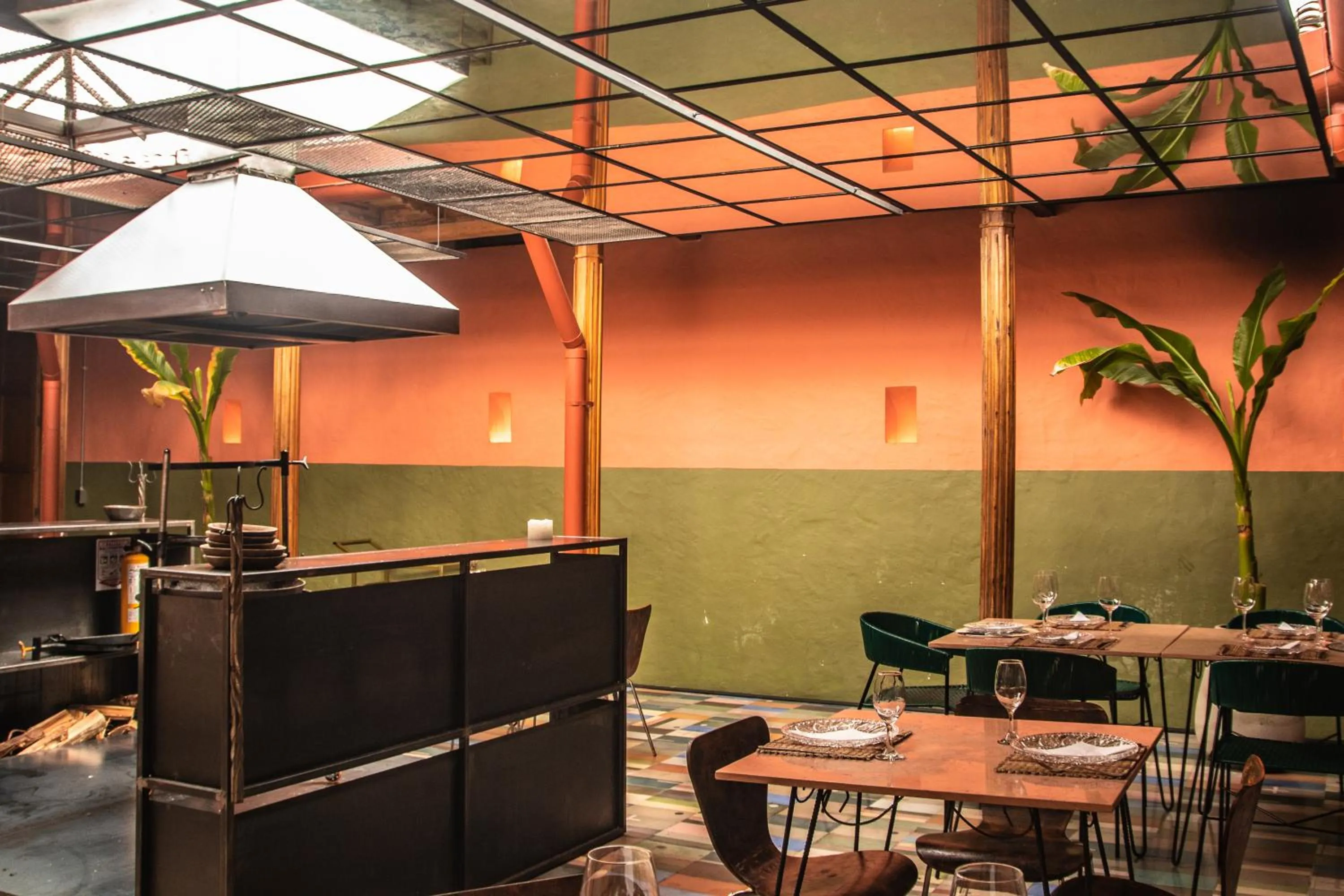 Restaurant/places to eat in Hotel Dios