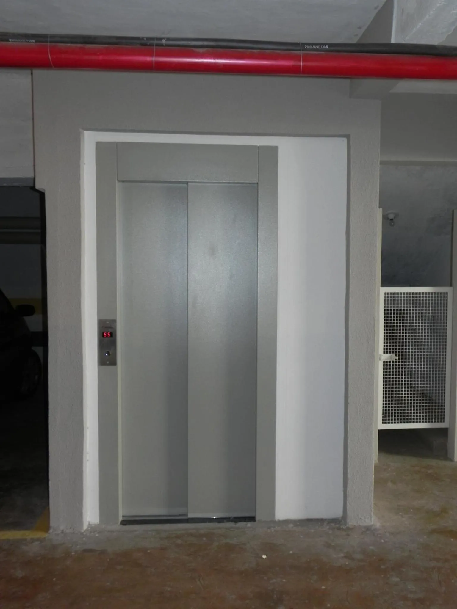 elevator in Cerrado Hotel LTDA