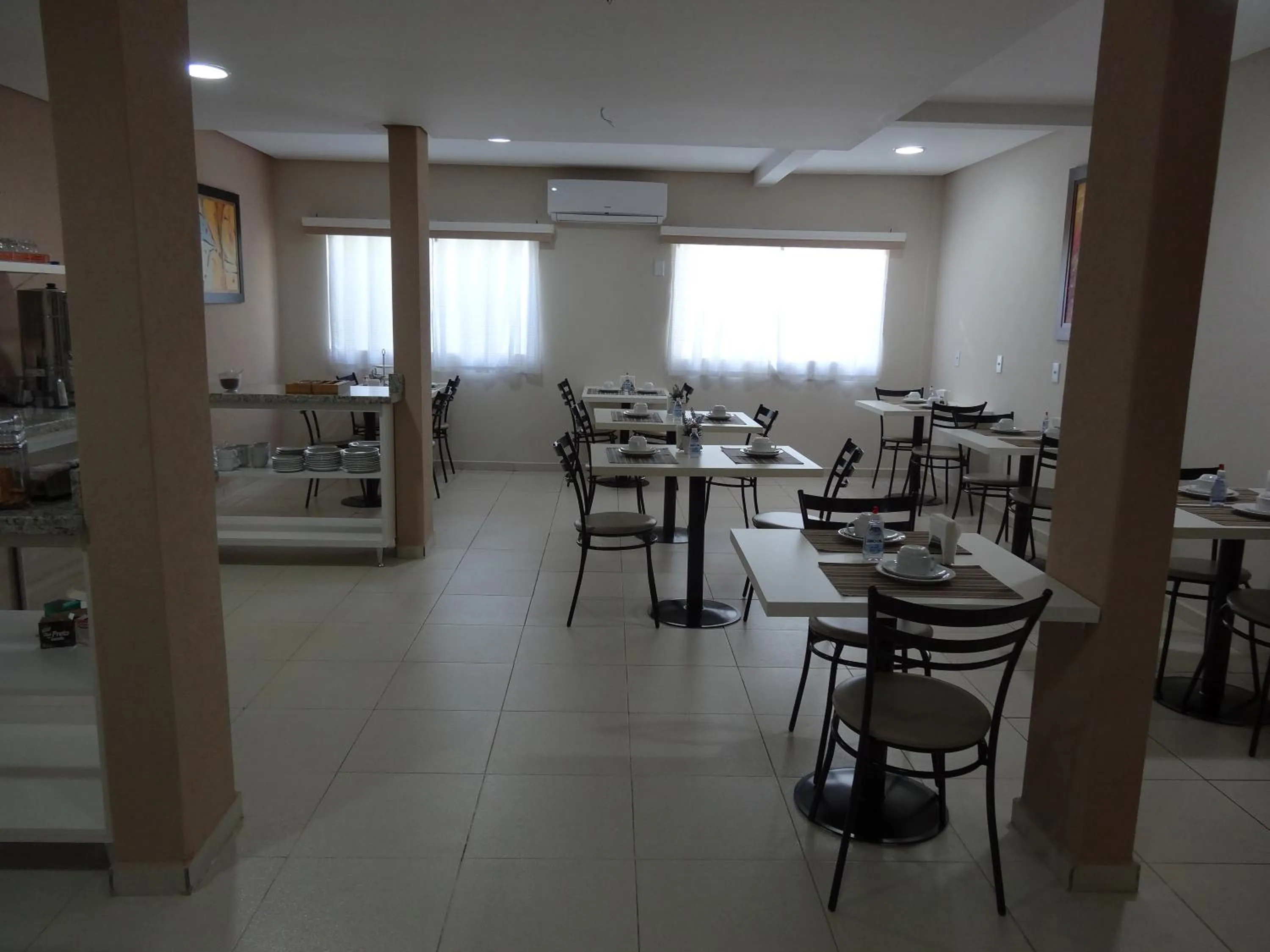 Dining area in Cerrado Hotel LTDA