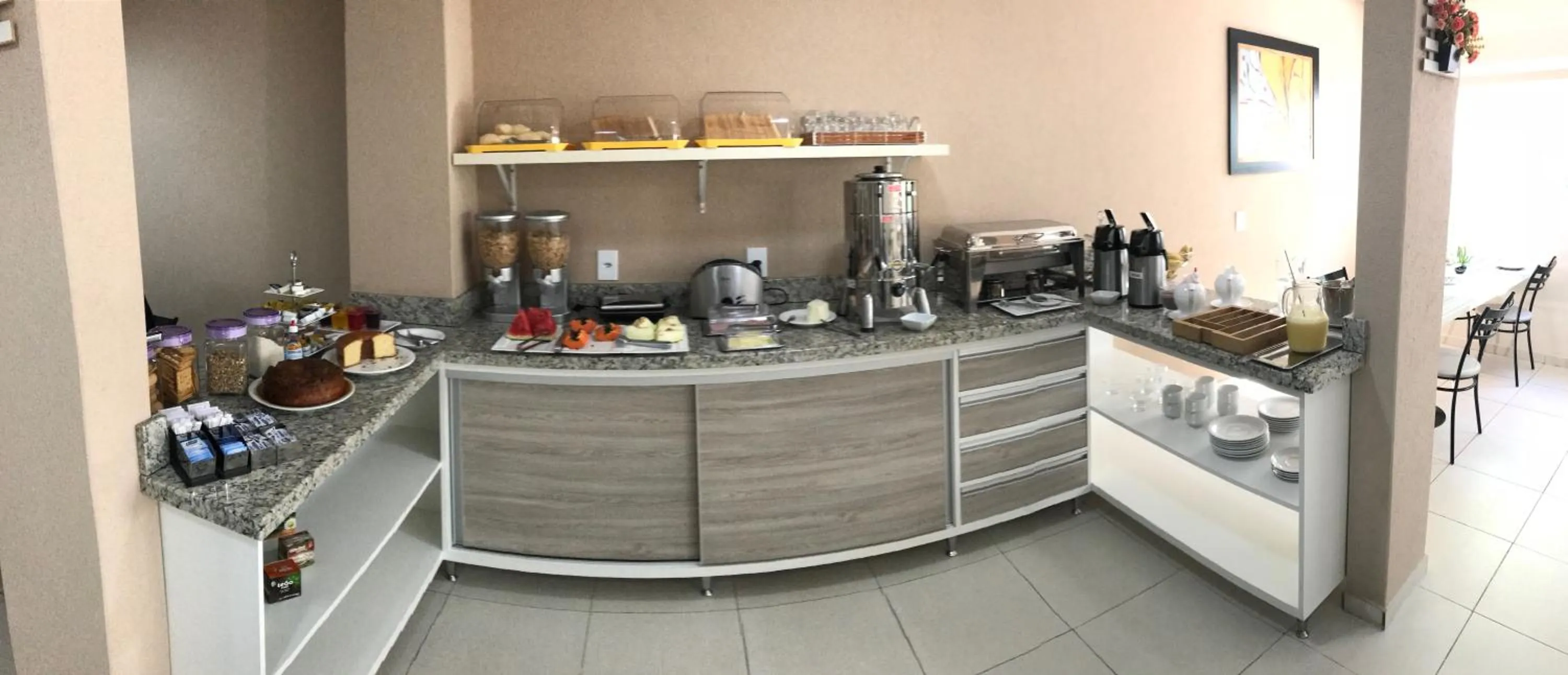 Continental breakfast in Cerrado Hotel LTDA