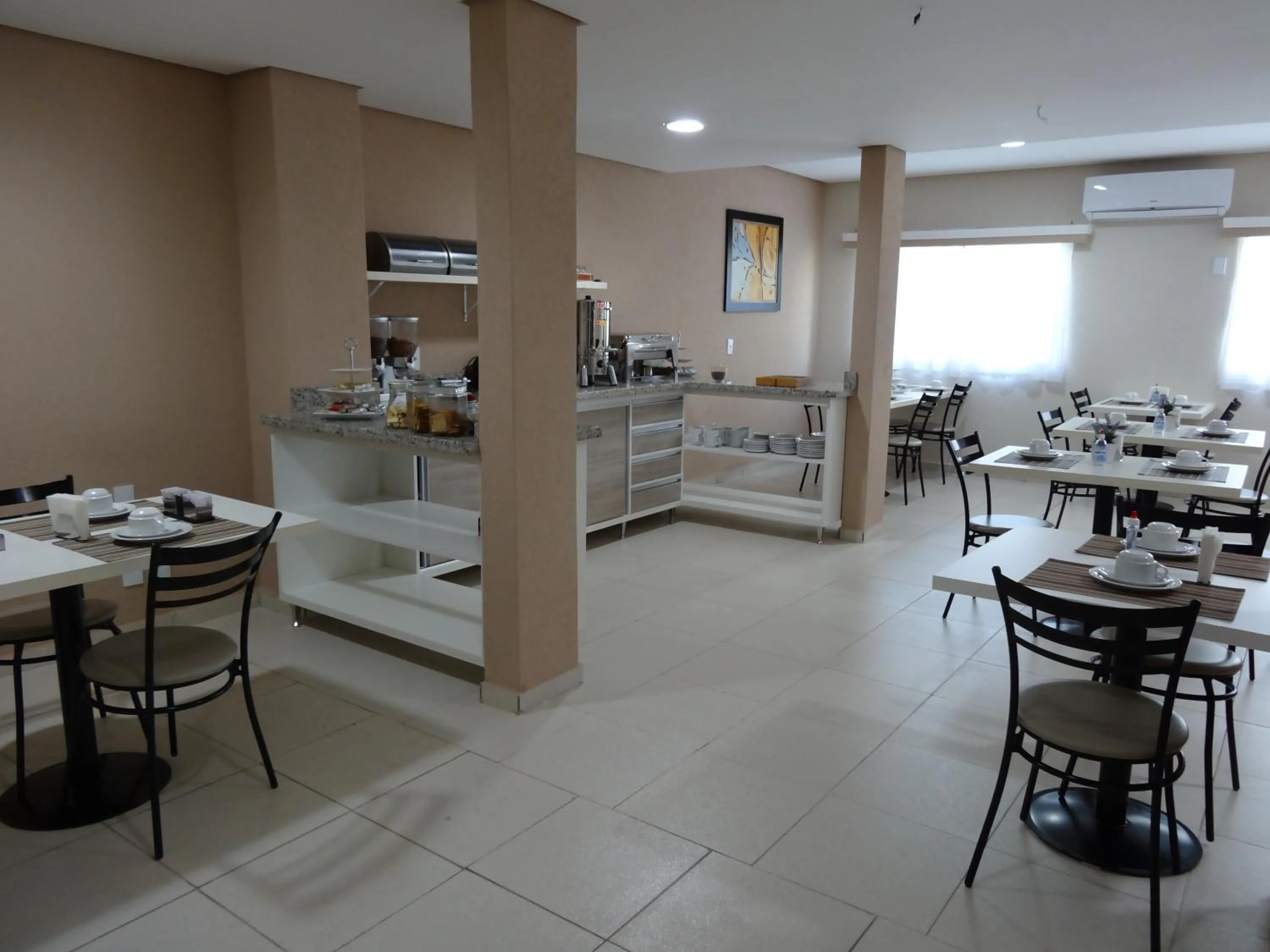 Dining area in Cerrado Hotel LTDA