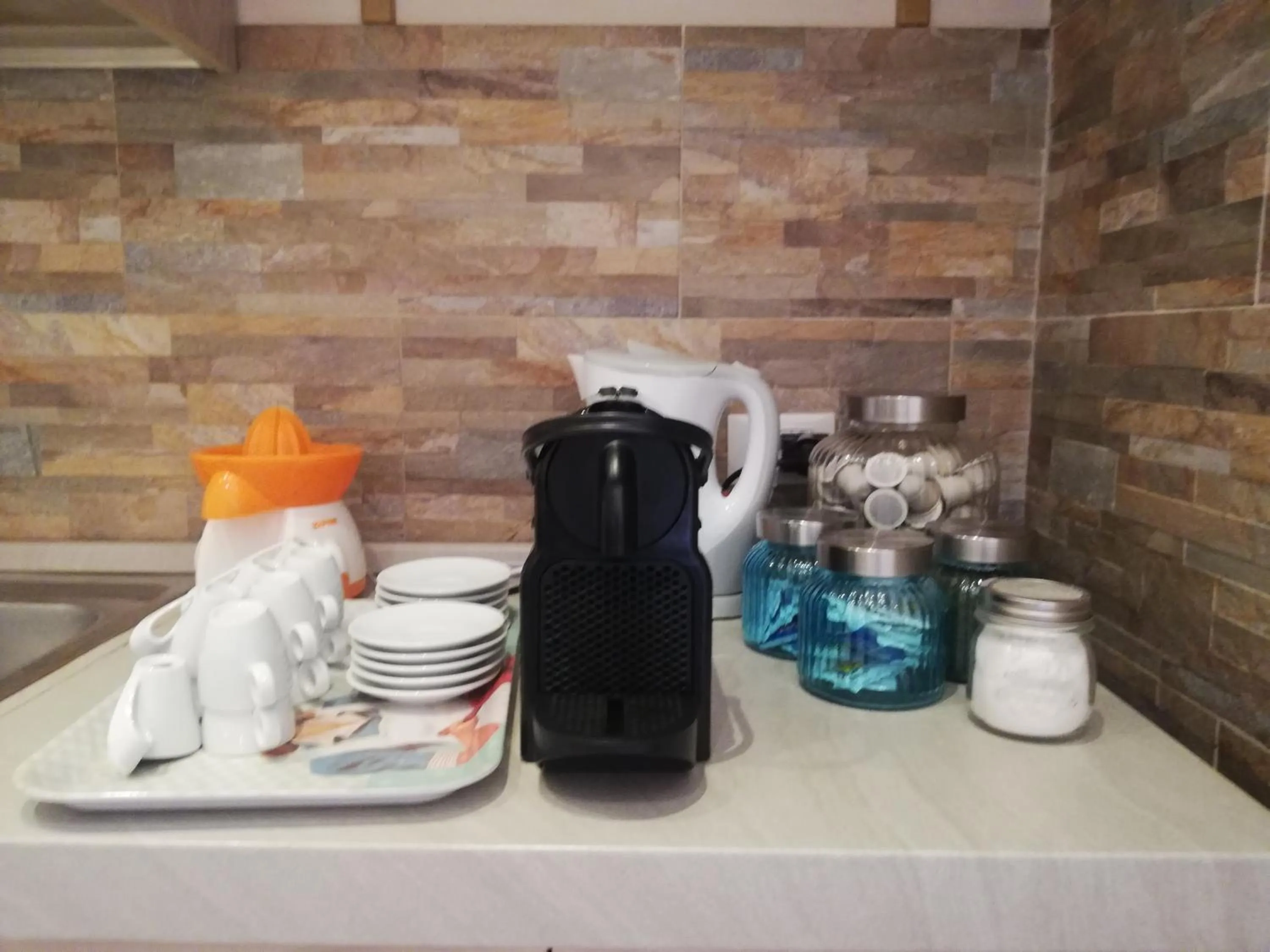 Coffee/tea facilities in Aria Rome Rooms