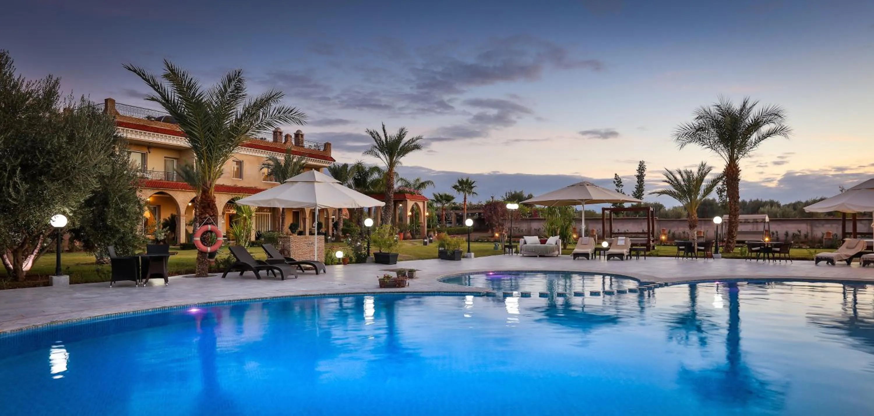 Facade/entrance in Palais Amador