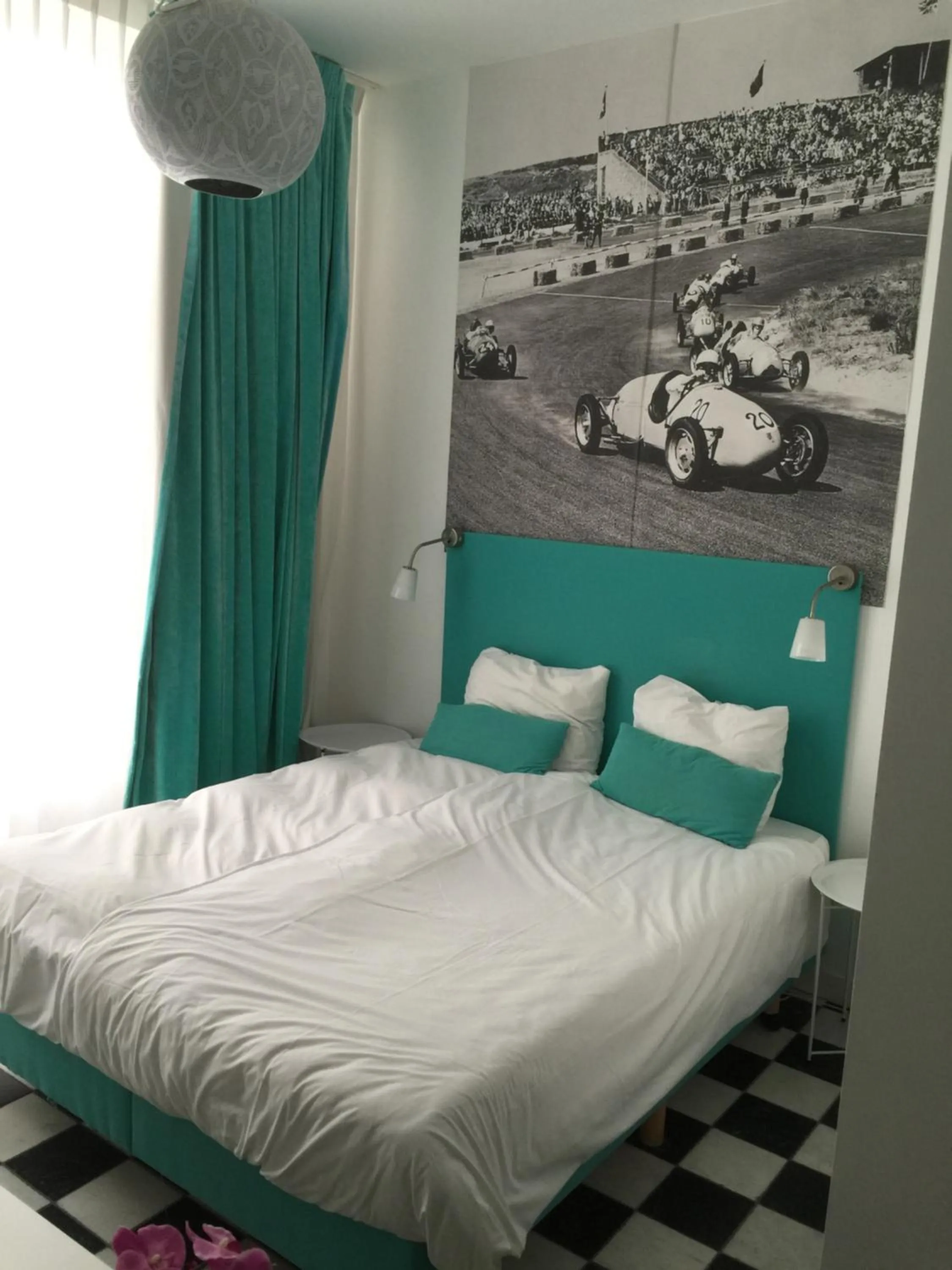 Bed in Hotel Zeespiegel