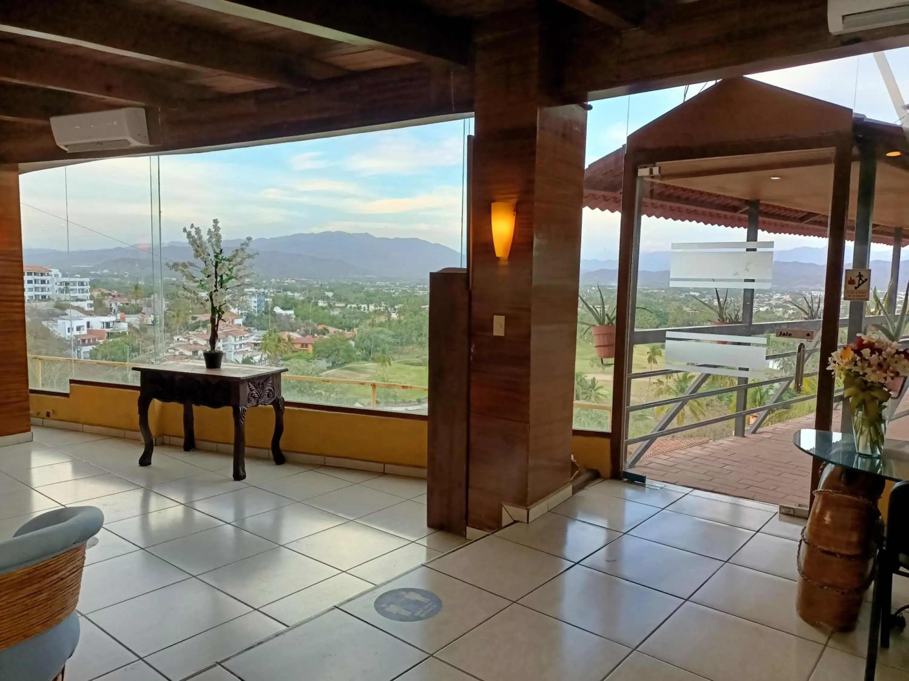 Property building in hotel plaza tucanes