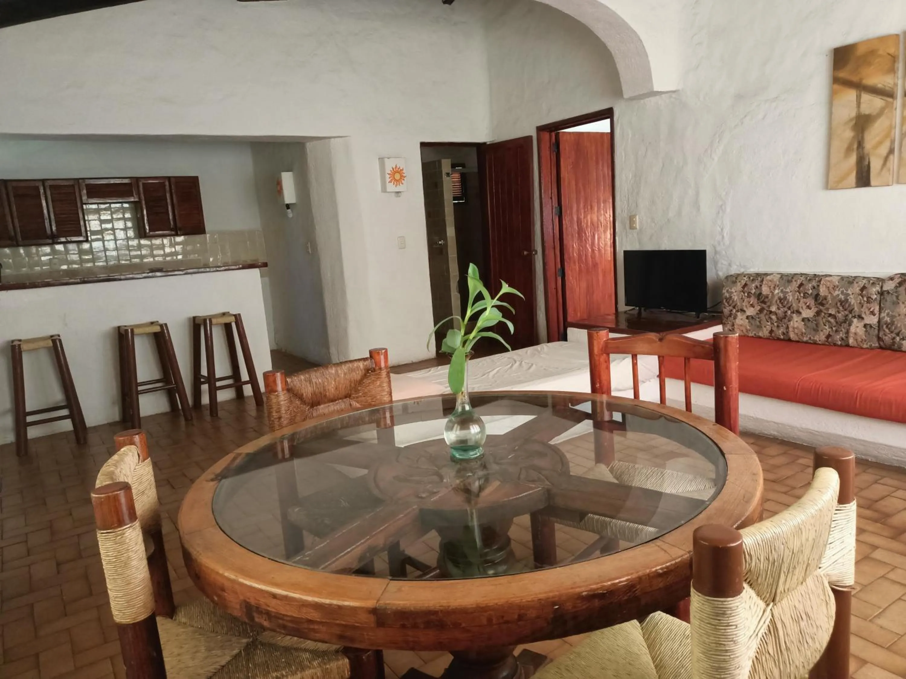 Living room in hotel plaza tucanes