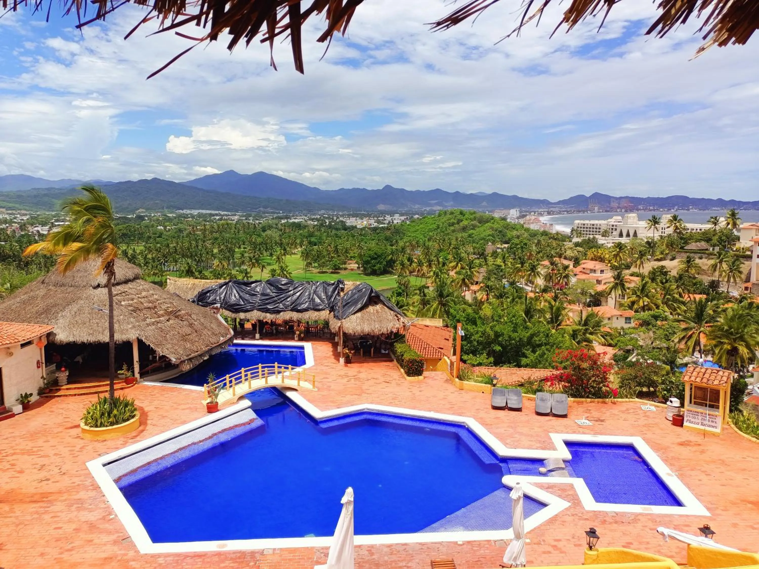 Day, Pool View in hotel plaza tucanes