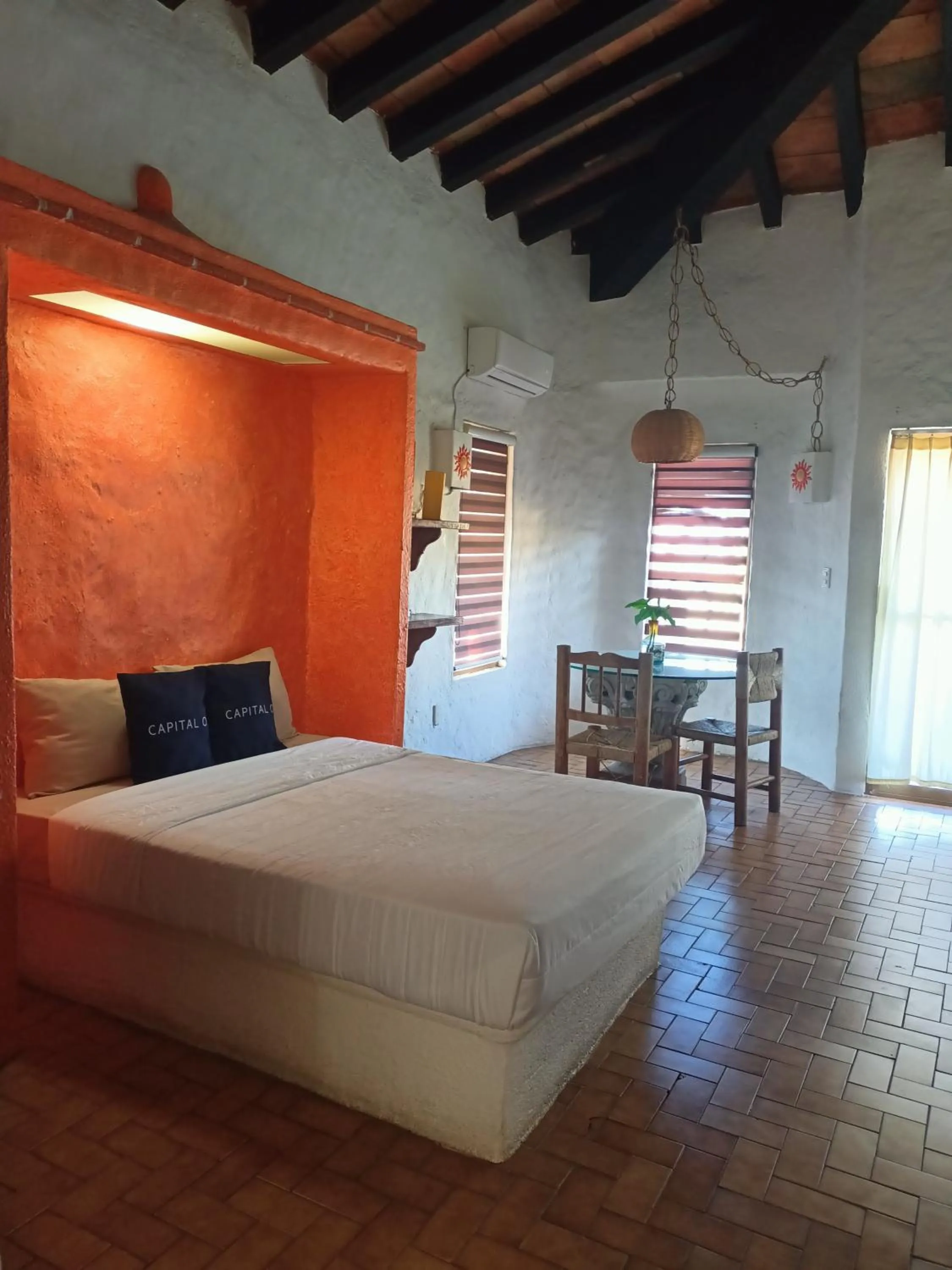 Photo of the whole room in hotel plaza tucanes