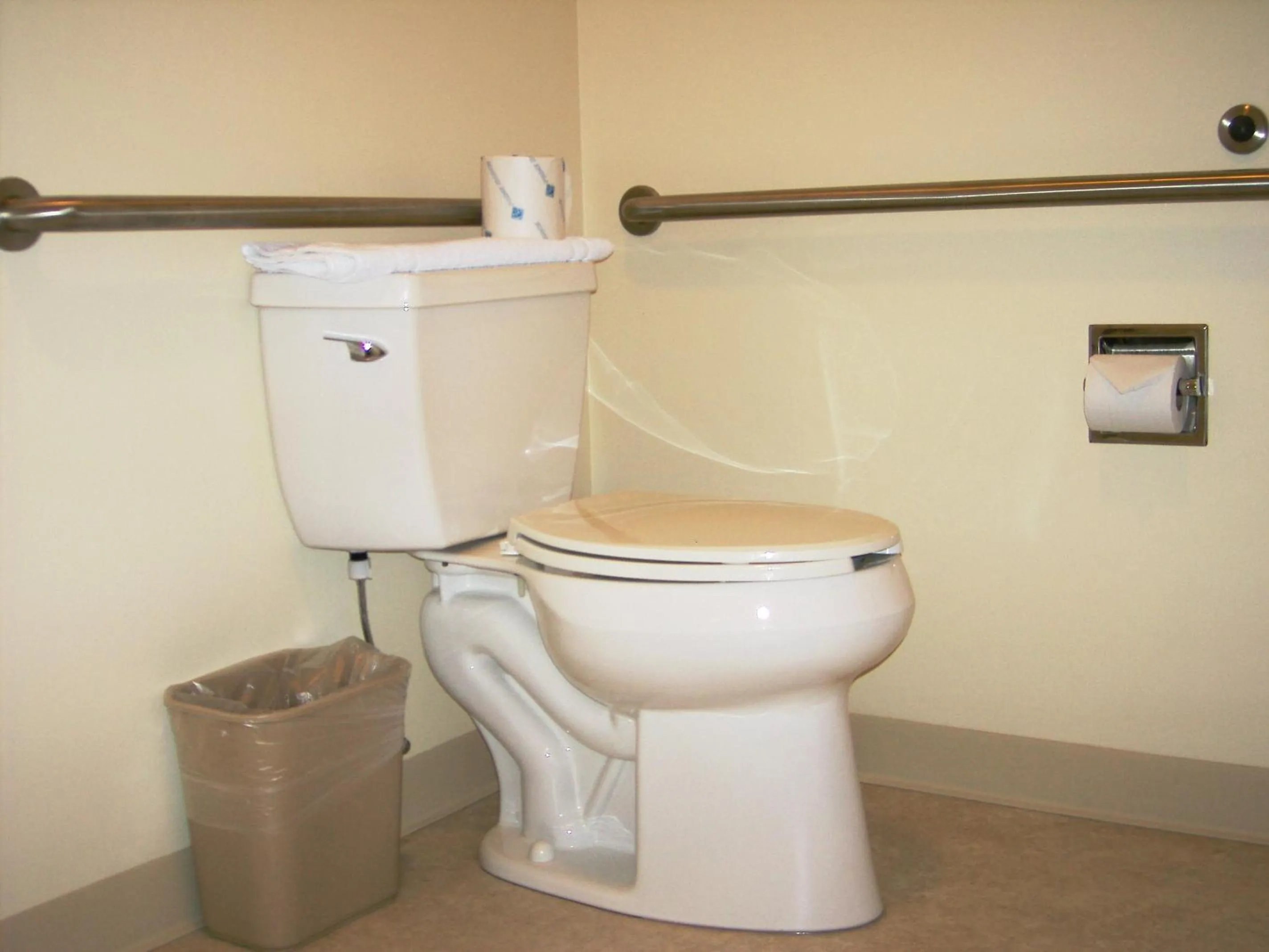 Toilet in Sandhills Guest House Motel