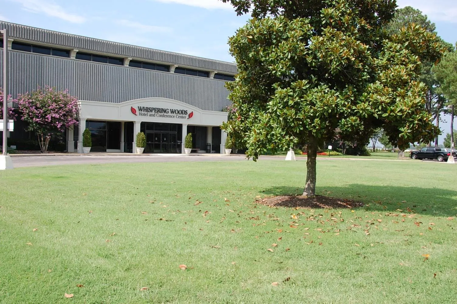 Property building in Historic Whispering Woods Hotel & Conference Center