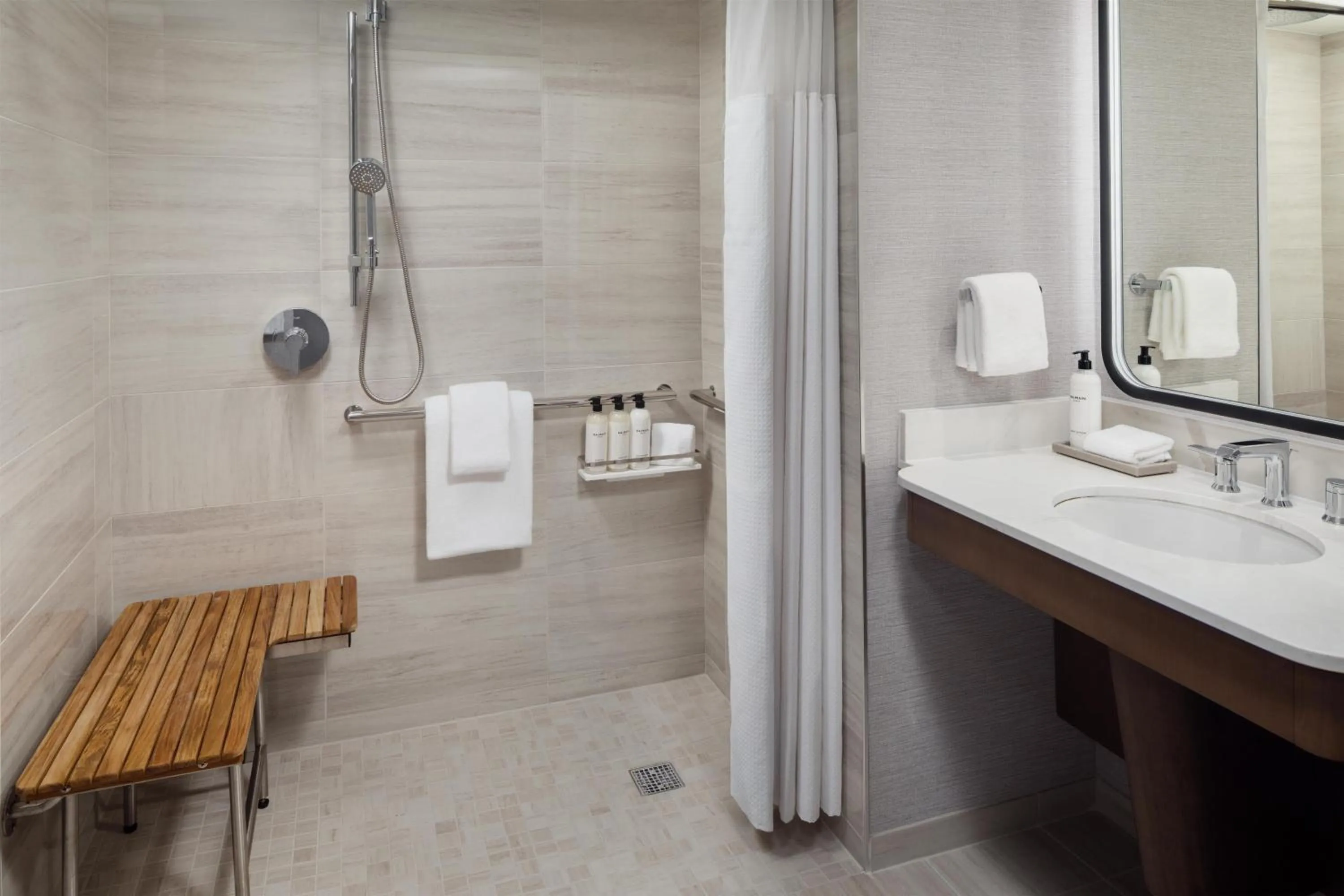 Bathroom in Grand Hyatt DFW Airport