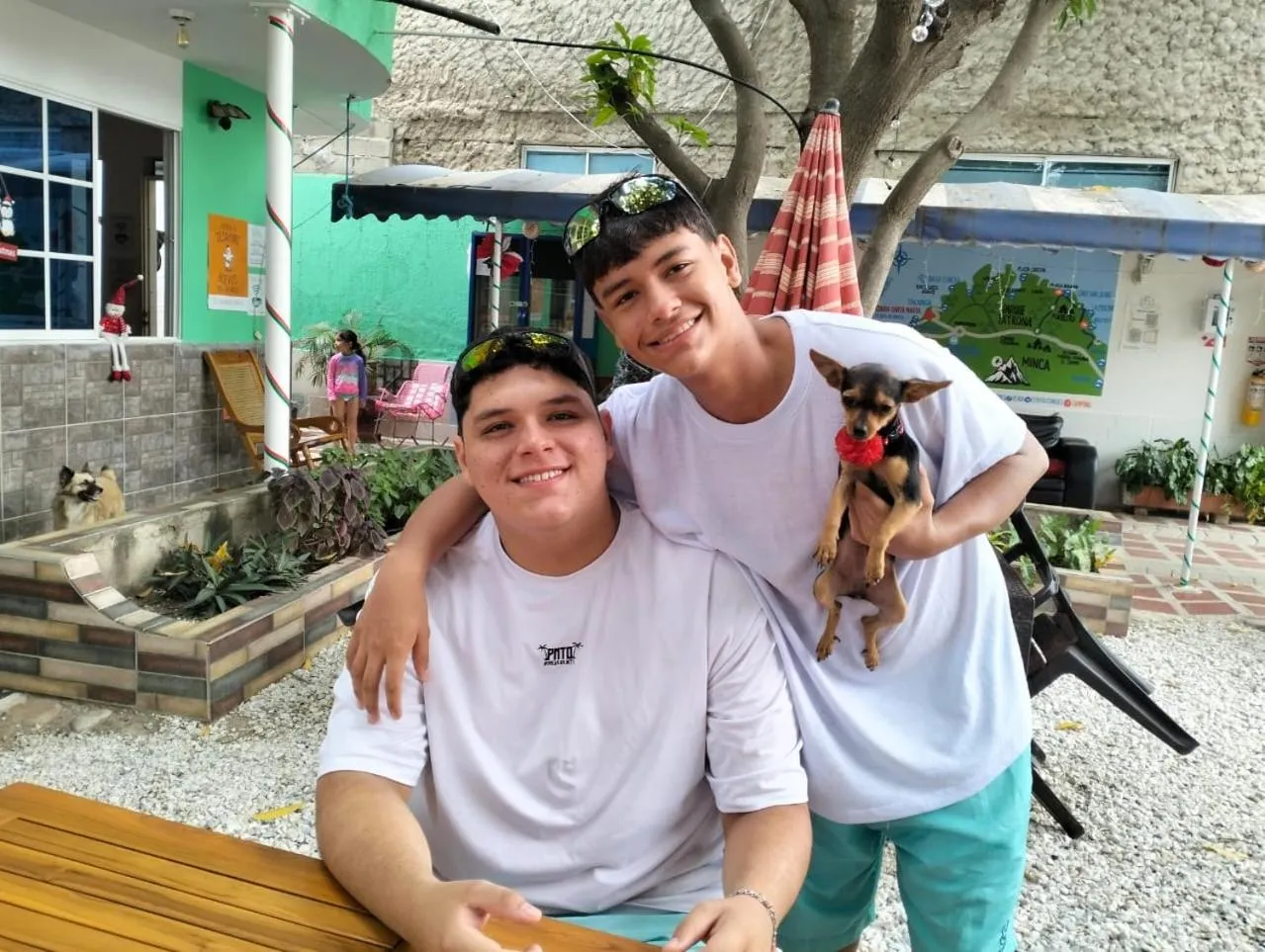 People in Hostel ISABELLA