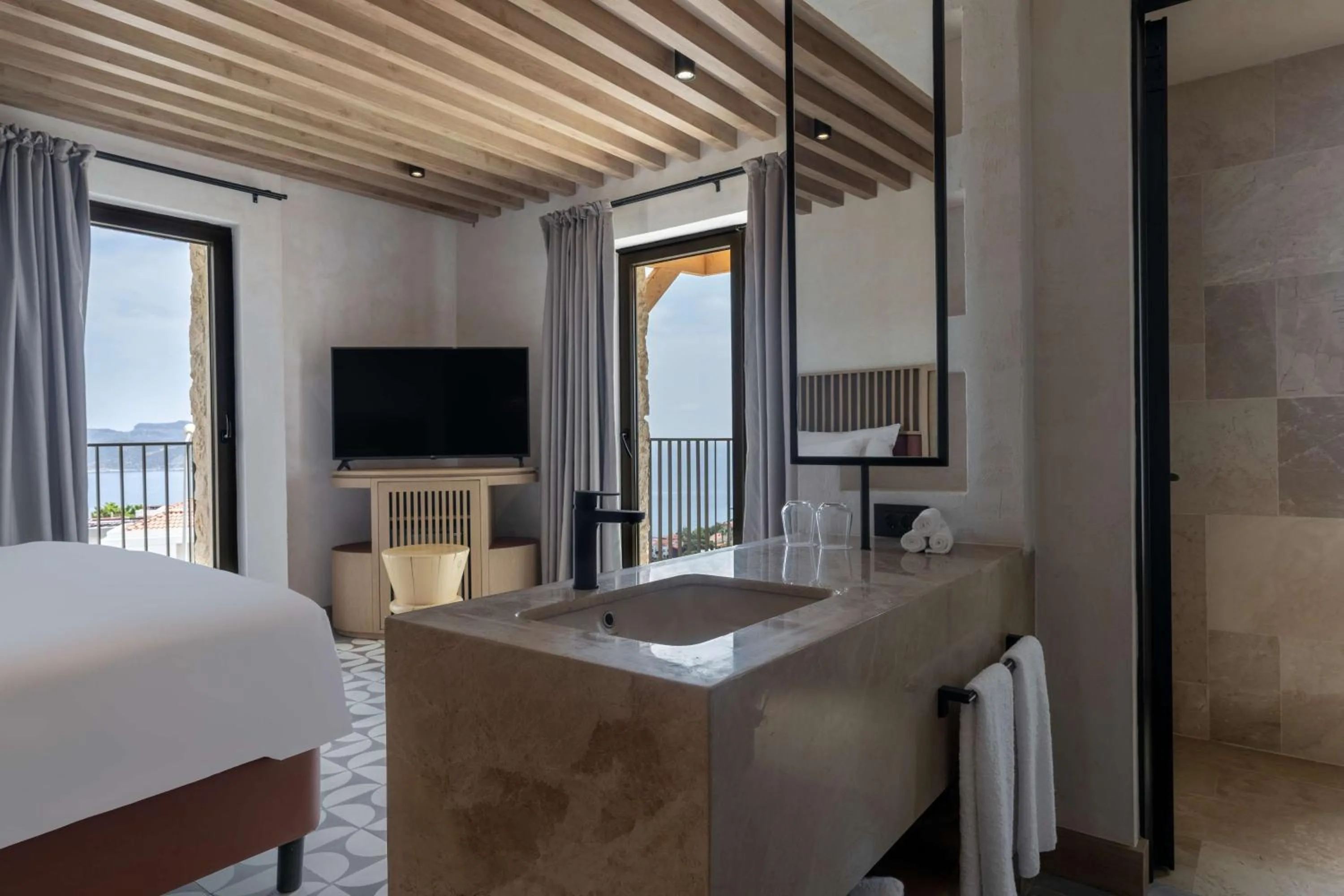 Bedroom, Bed in Radisson Blu Hotel, Kas