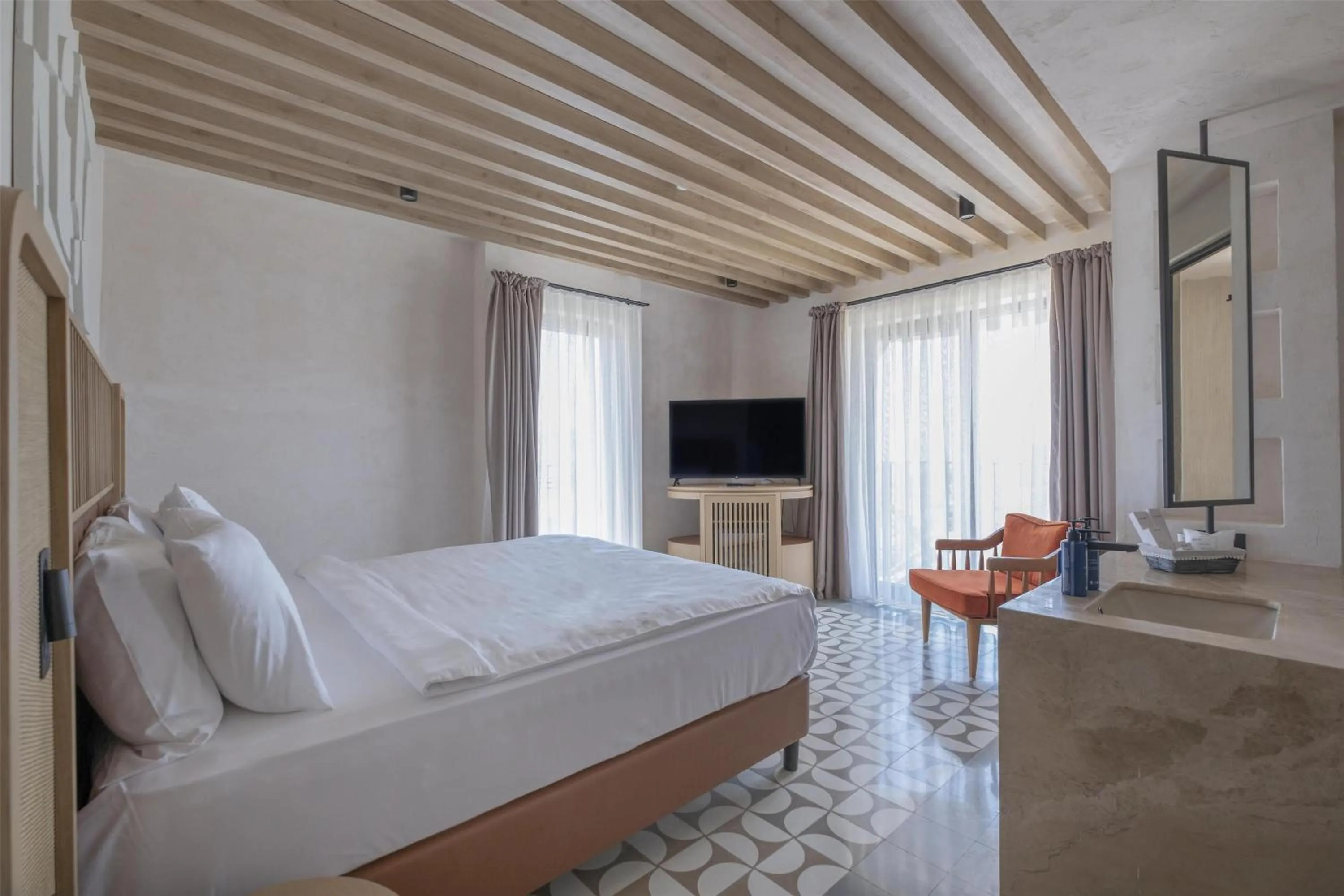 Bedroom, Bed in Radisson Blu Hotel, Kas