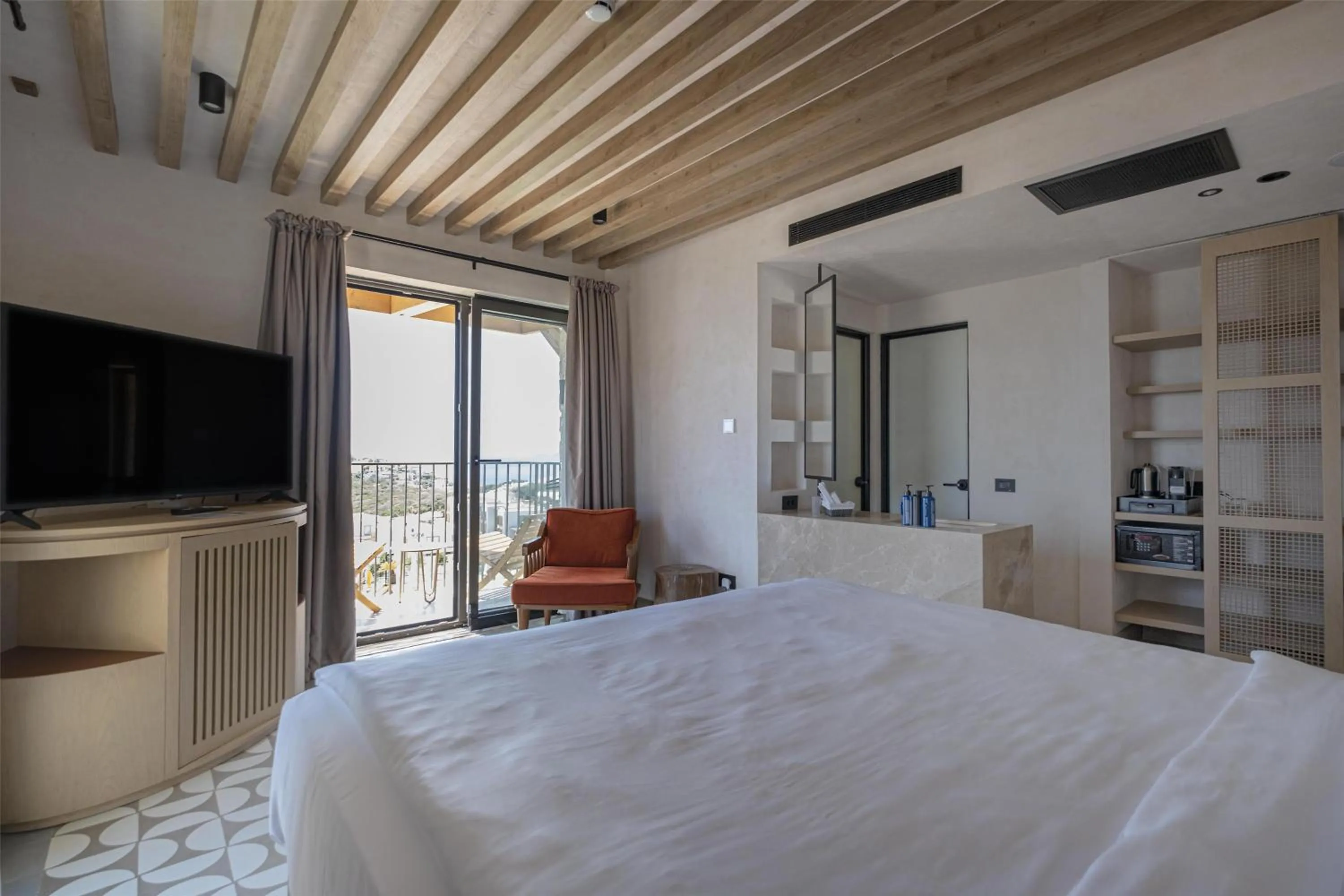 Bedroom, Bed in Radisson Blu Hotel, Kas