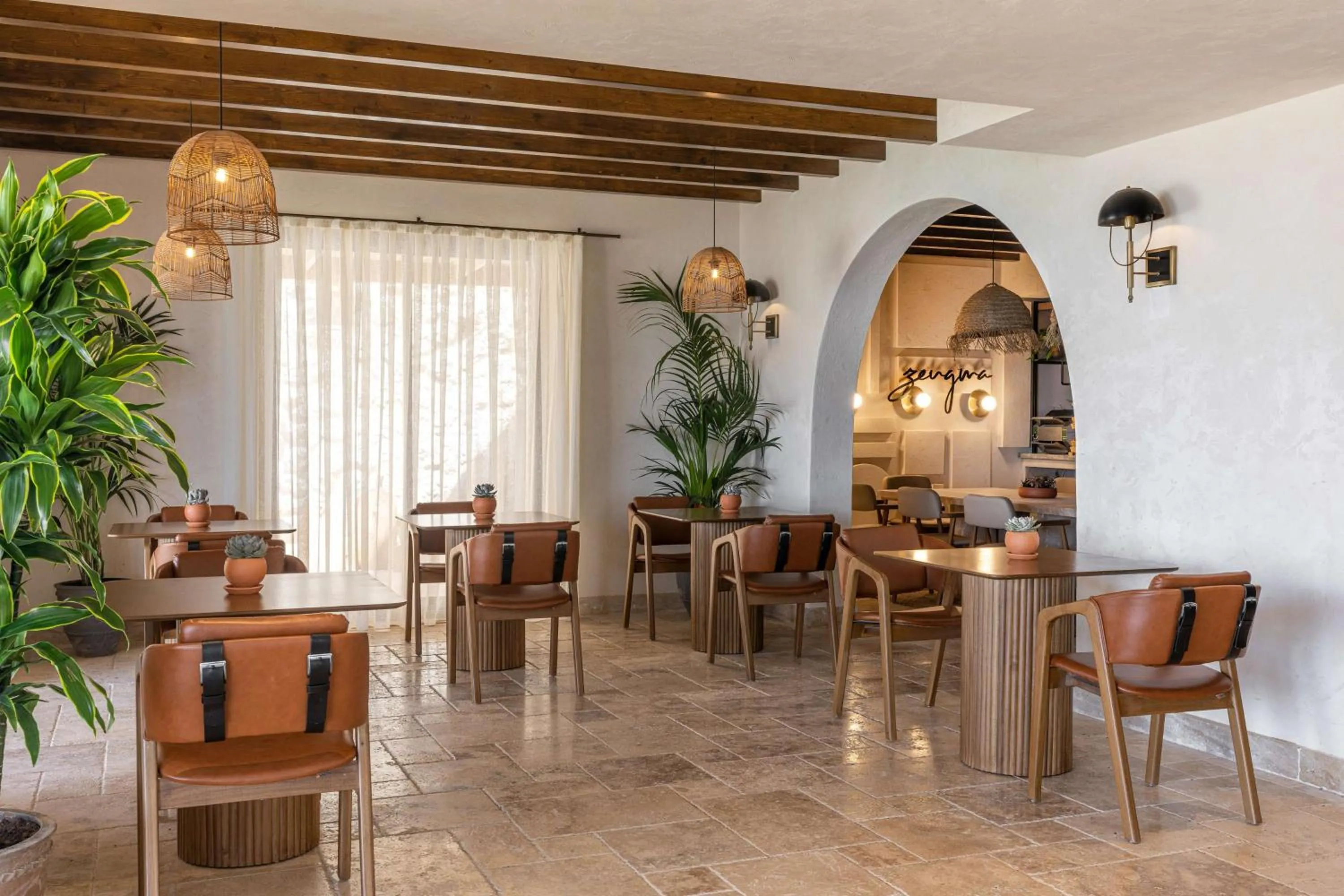 Restaurant/places to eat in Radisson Blu Hotel, Kas