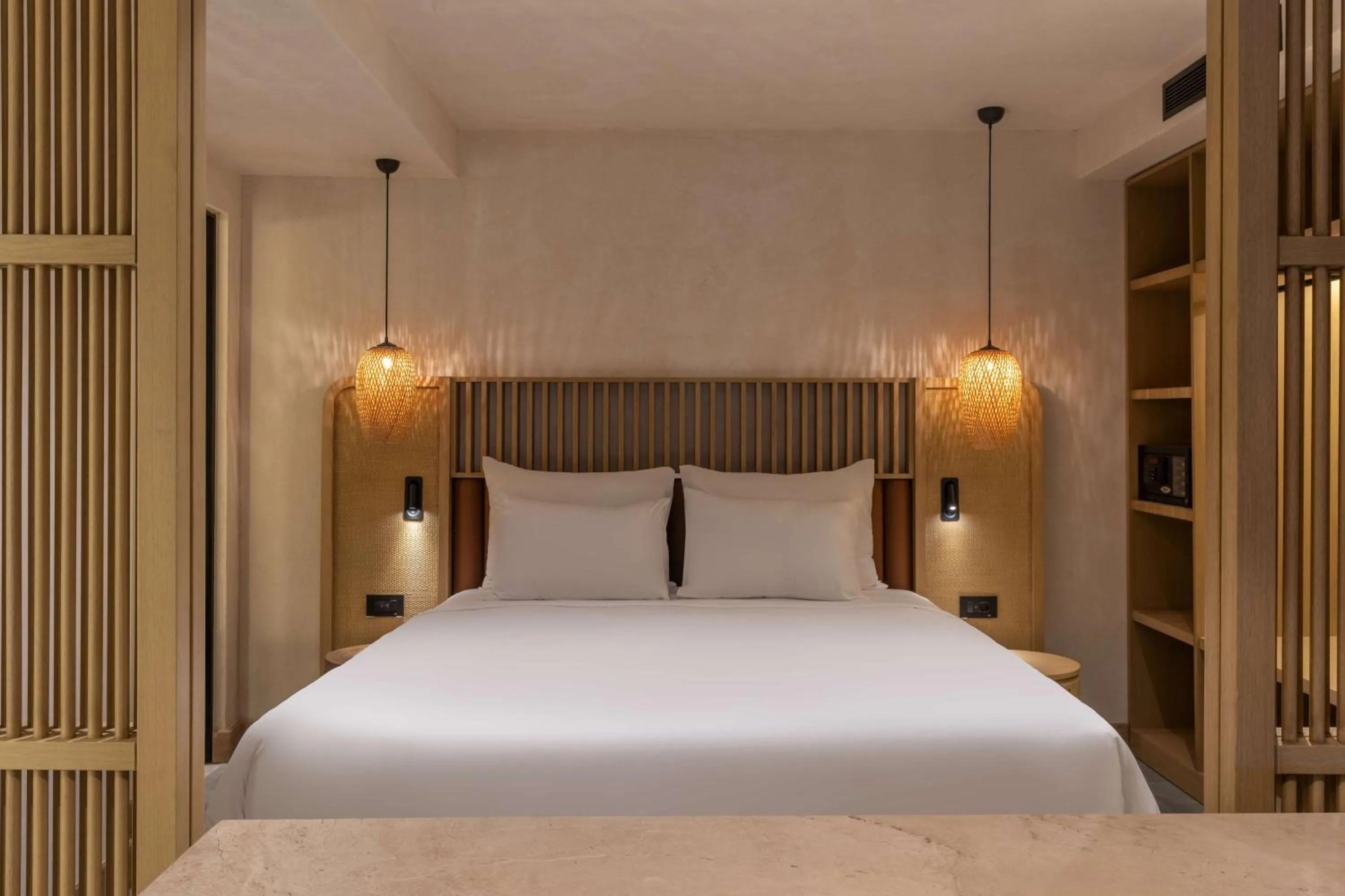 Bedroom, Bed in Radisson Blu Hotel, Kas