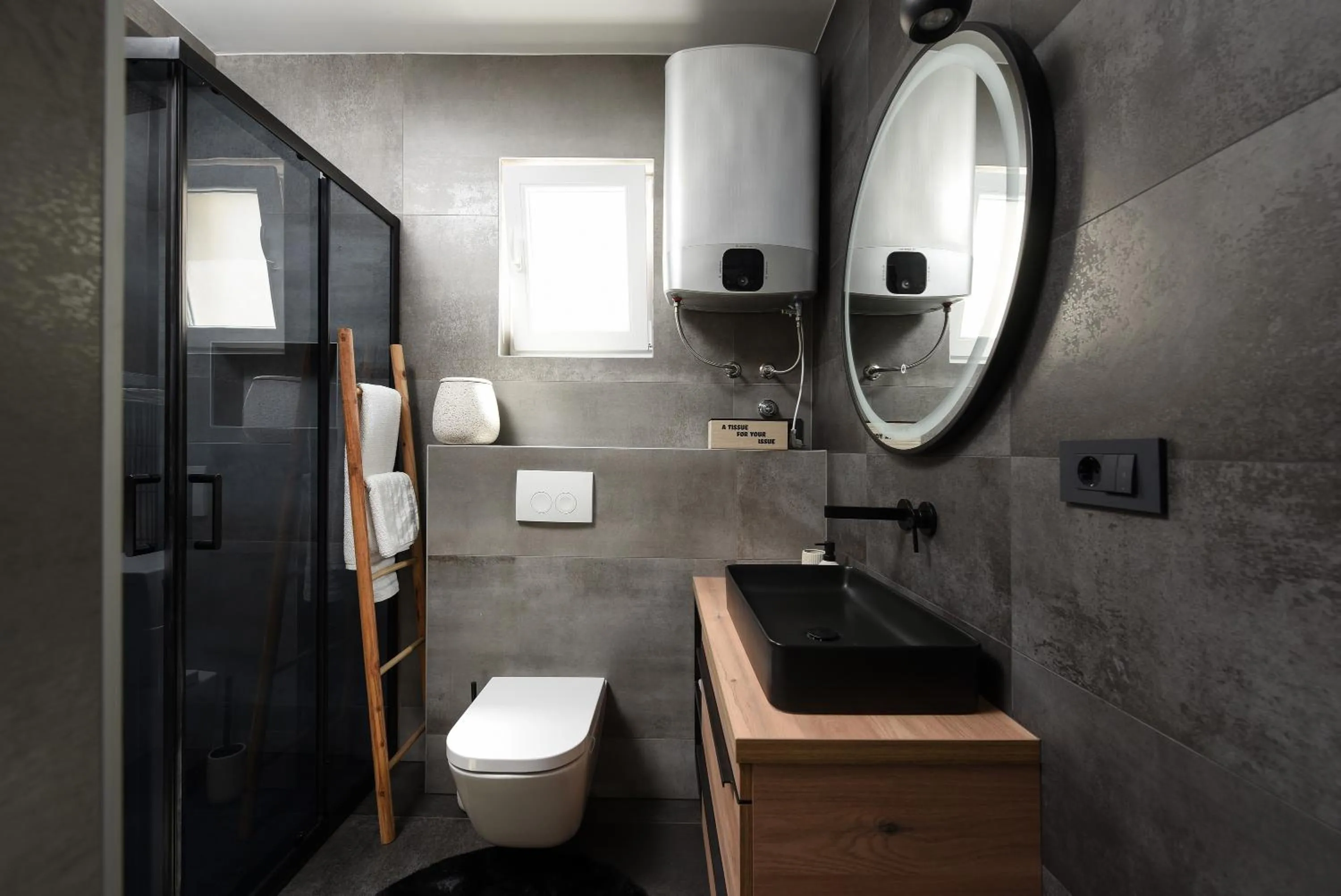 Shower in Luxury apartment N