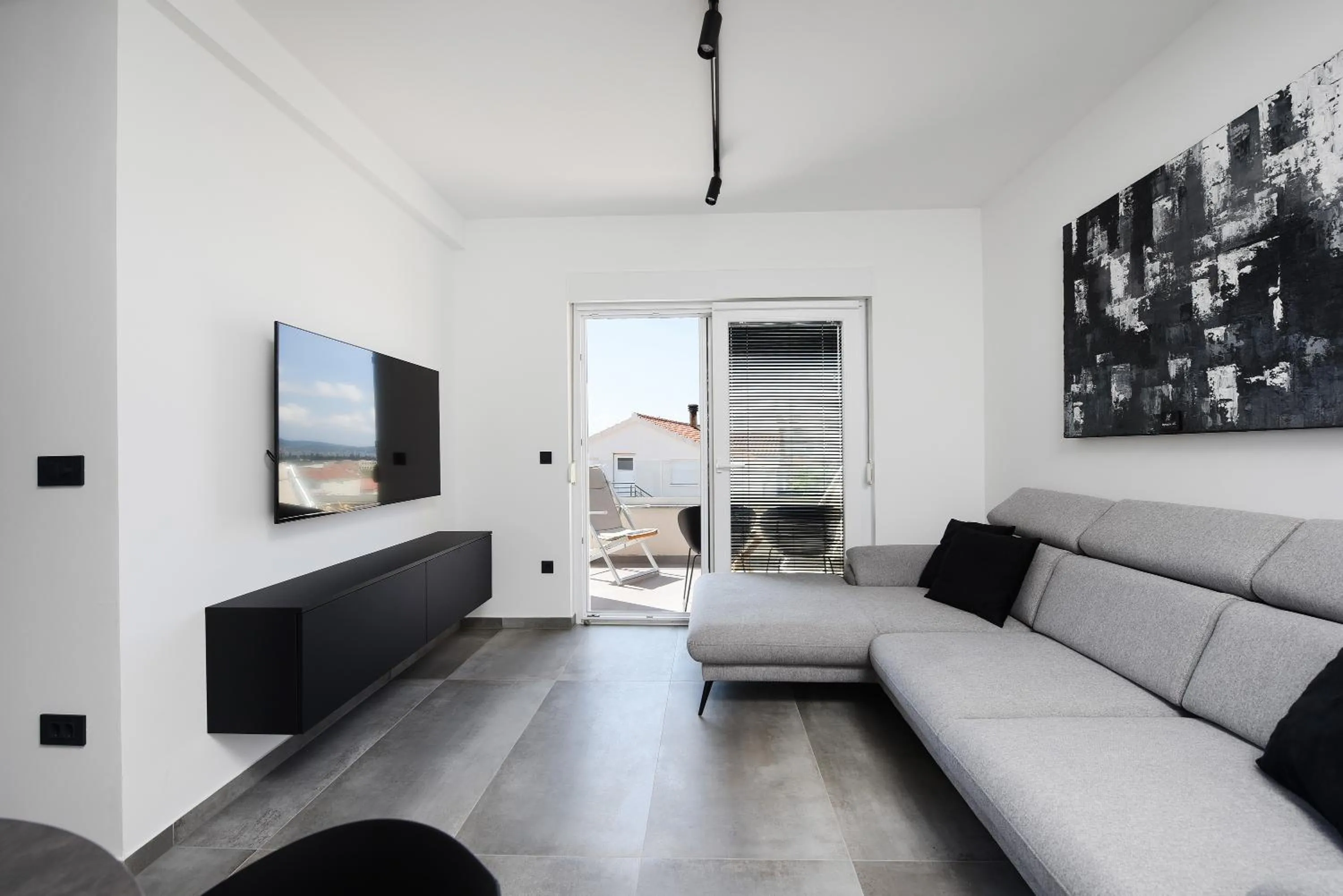 TV and multimedia in Luxury apartment N