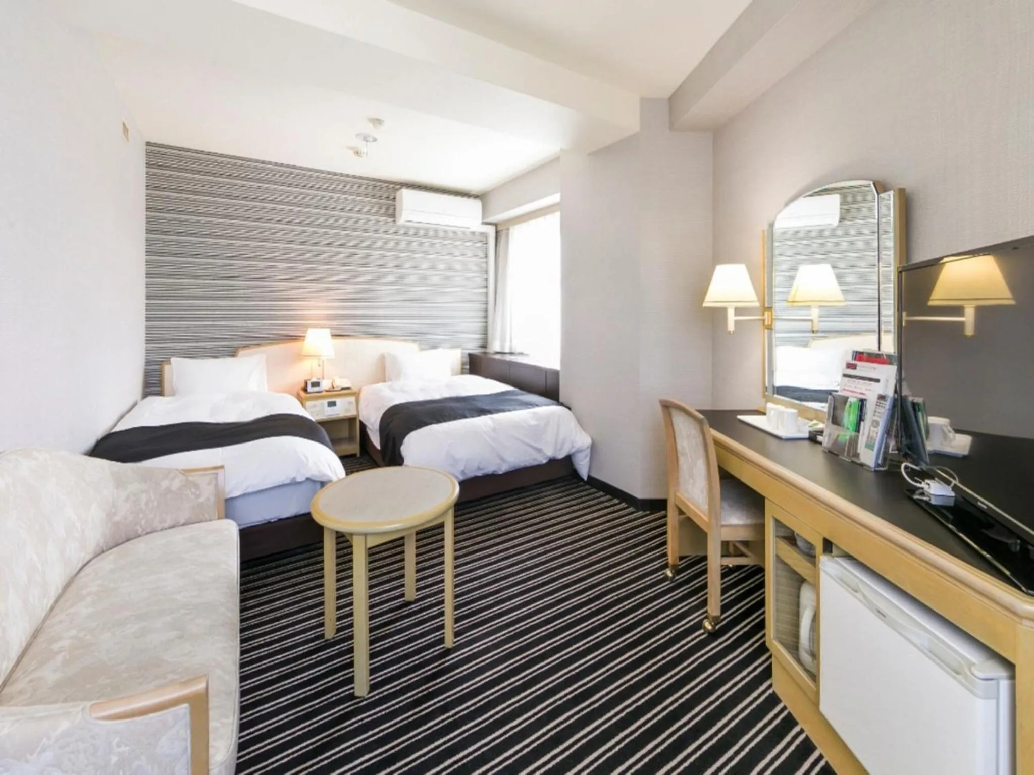 Photo of the whole room, Bed in APA Hotel Fujichuo