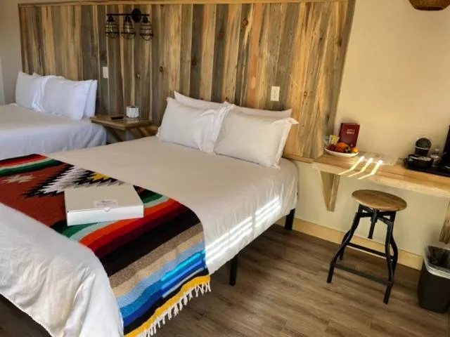 Bed in Horseshoe Bend Motel