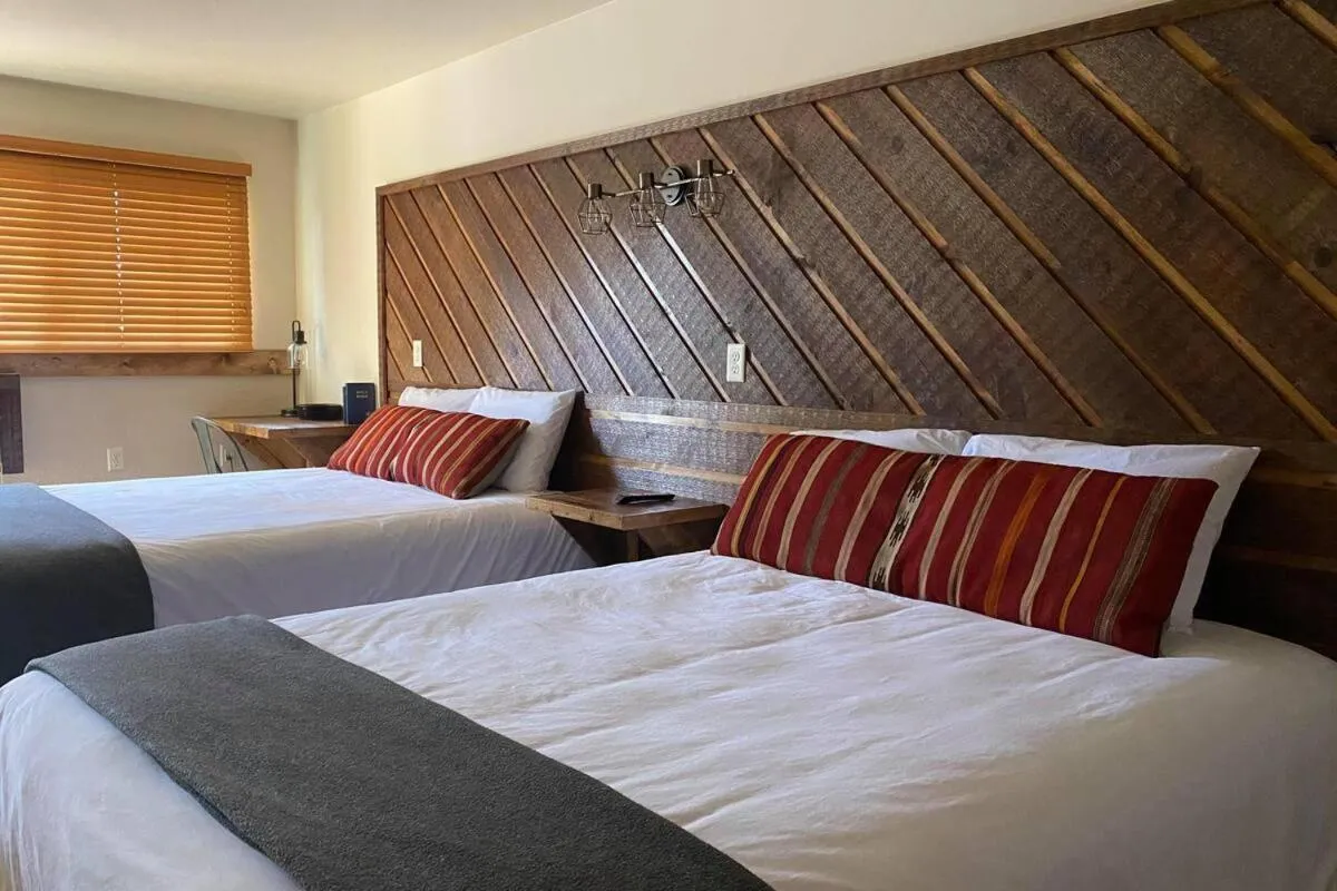 Bed in Horseshoe Bend Motel