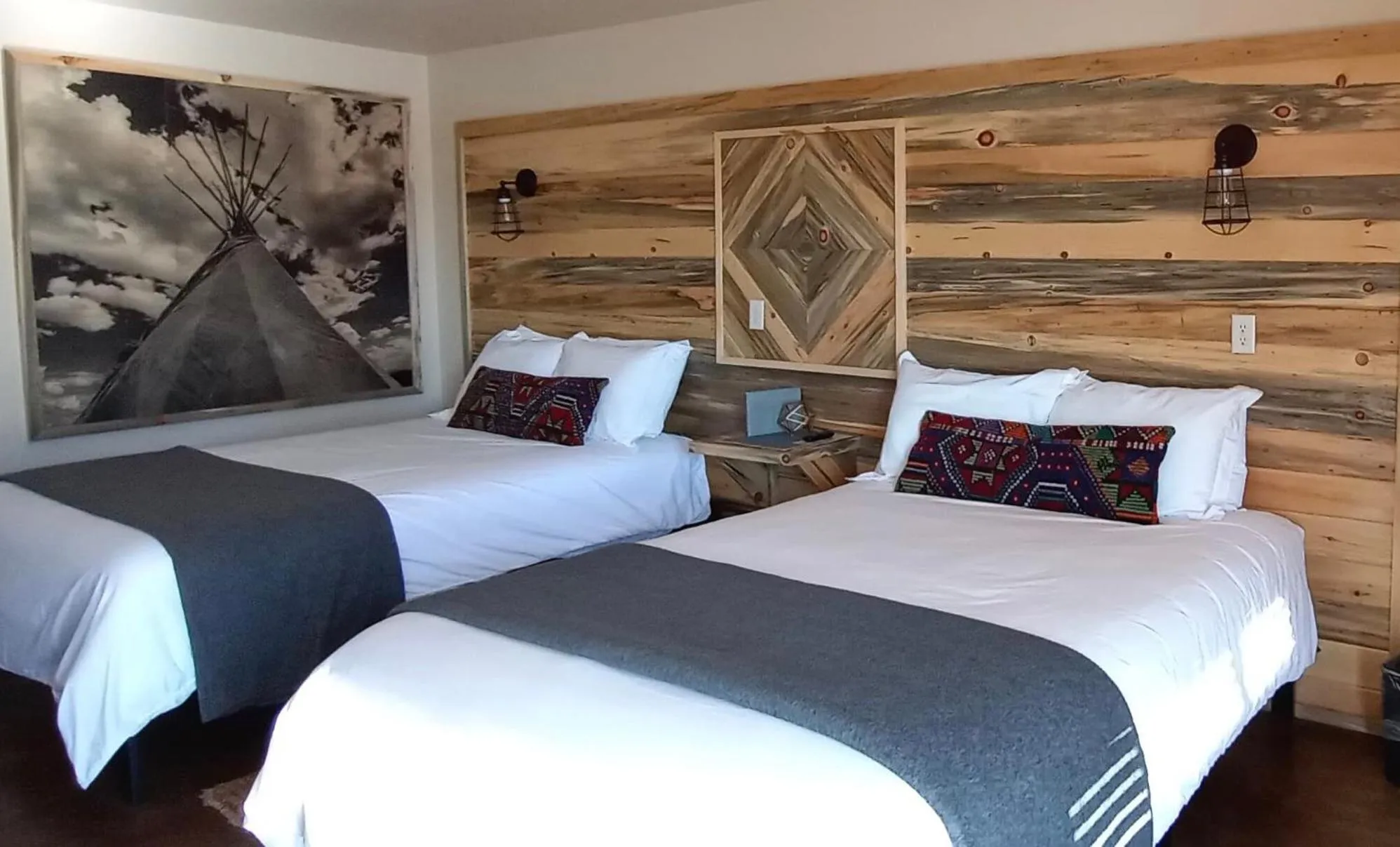 Bed in Horseshoe Bend Motel