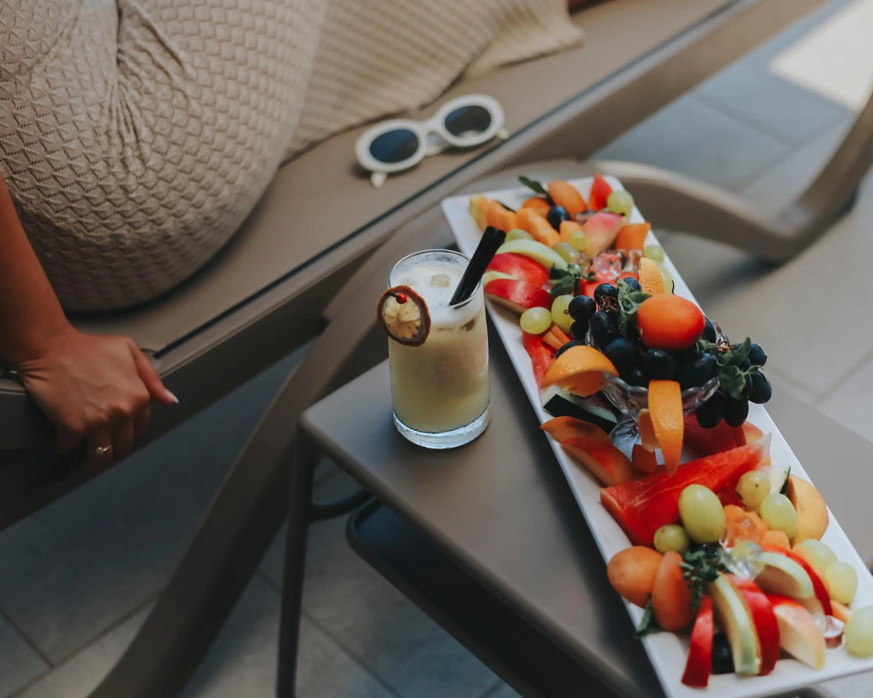 Swimming pool in Hotel Diplomat by Aycon