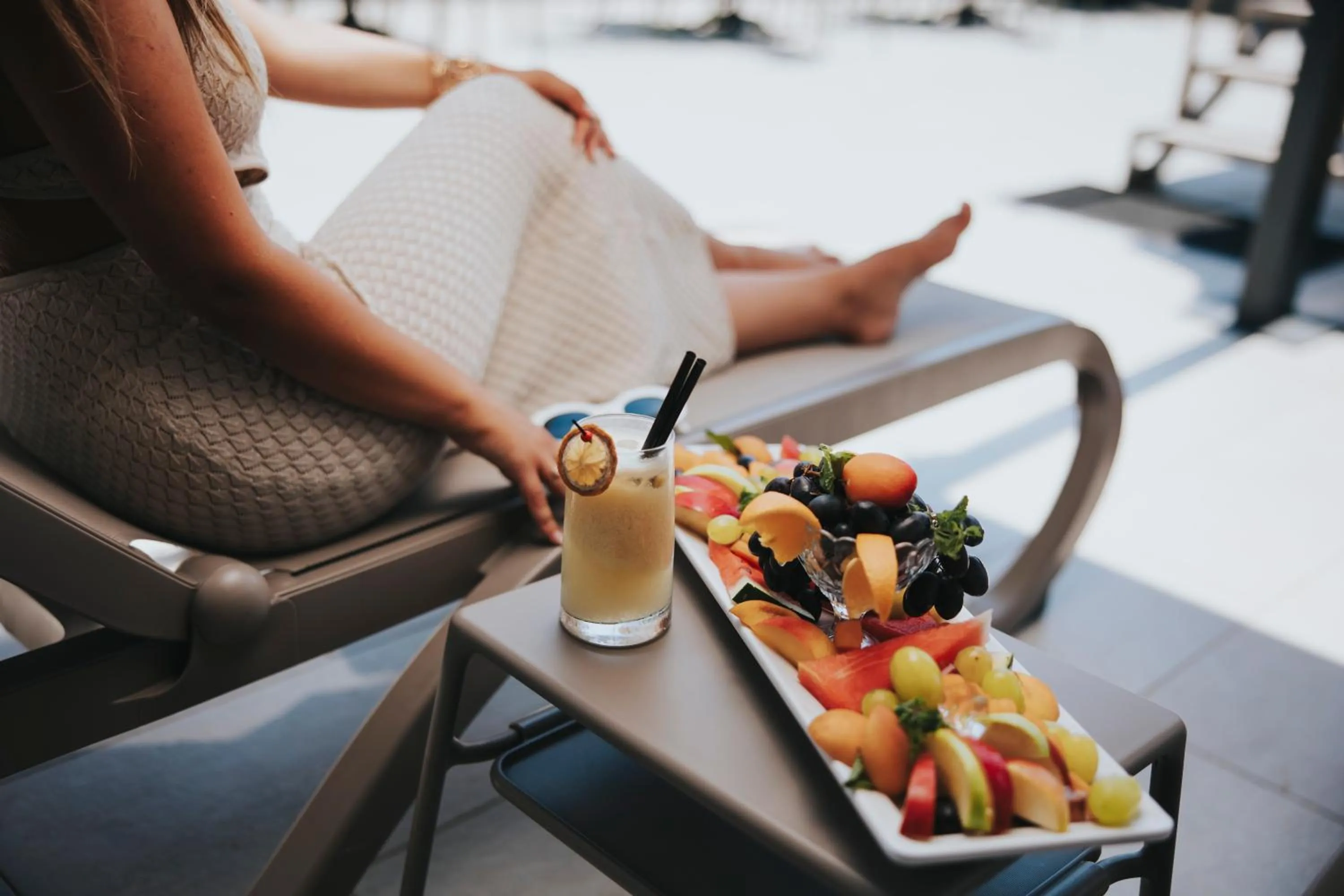 Swimming pool in Hotel Diplomat by Aycon