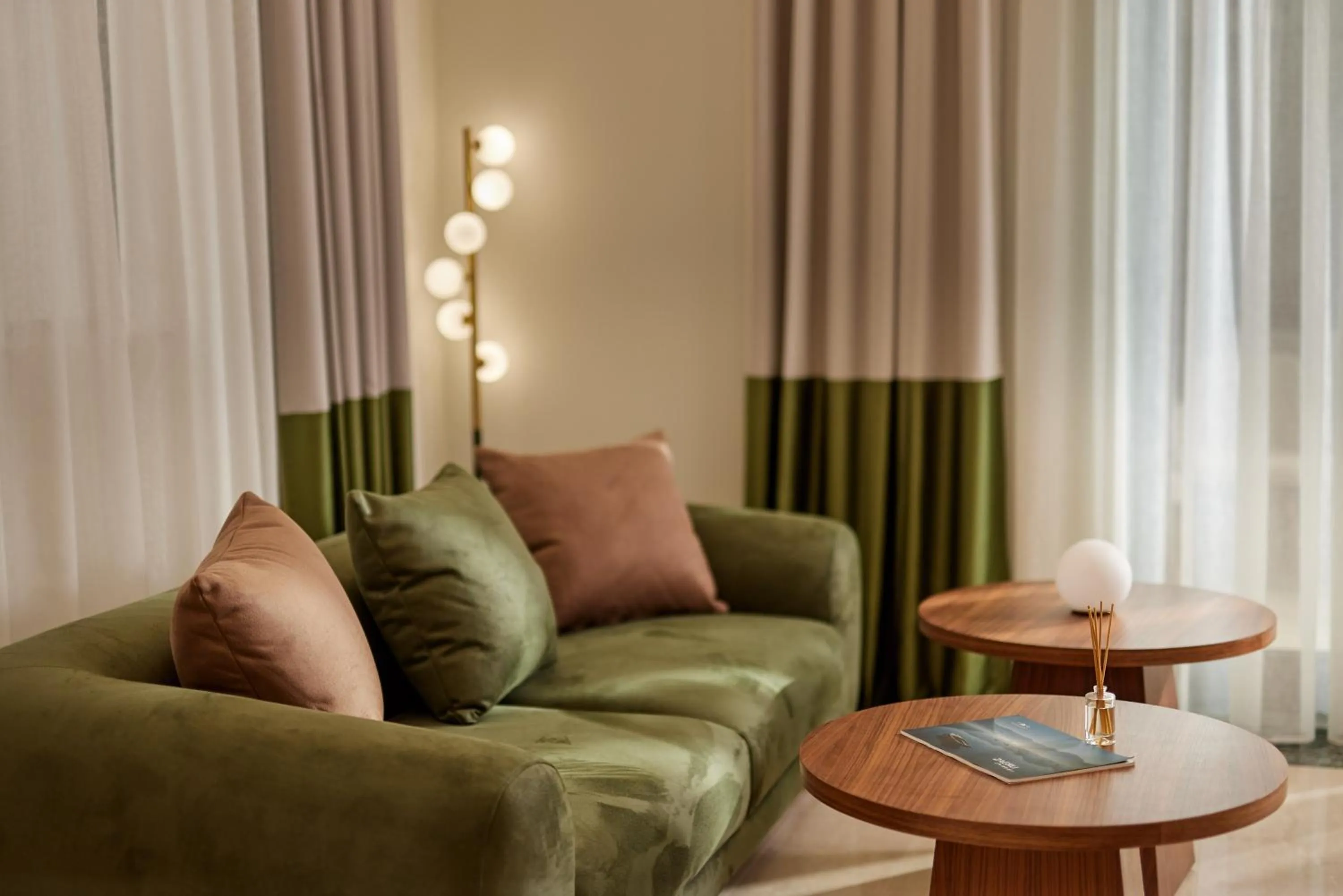 Lobby or reception in Hotel Diplomat by Aycon