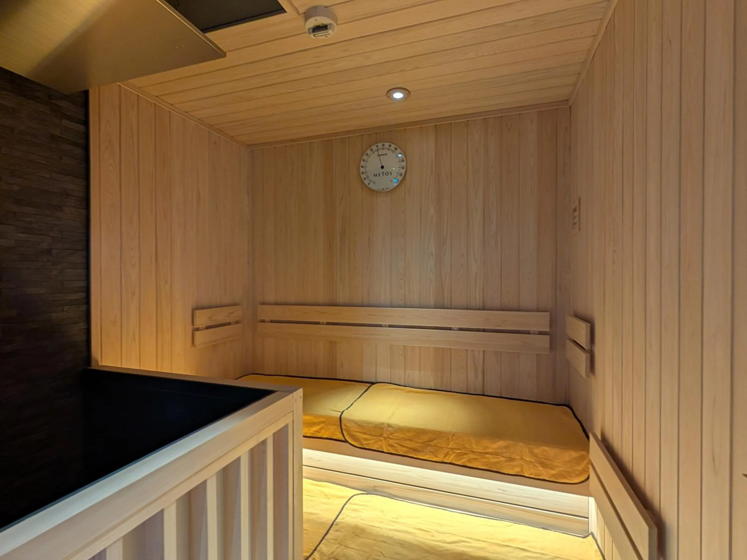 Sauna, Bed in Hakone Sengokuhara Prince Hotel