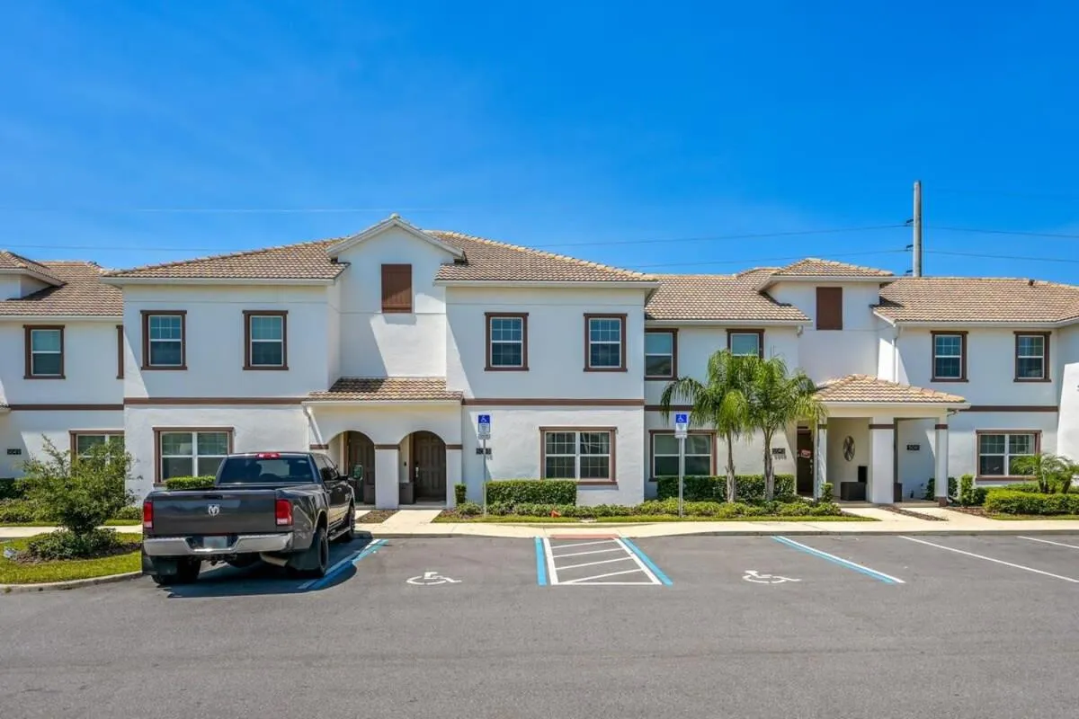 Relax in Style at this Spacious 4-Bedroom Villa