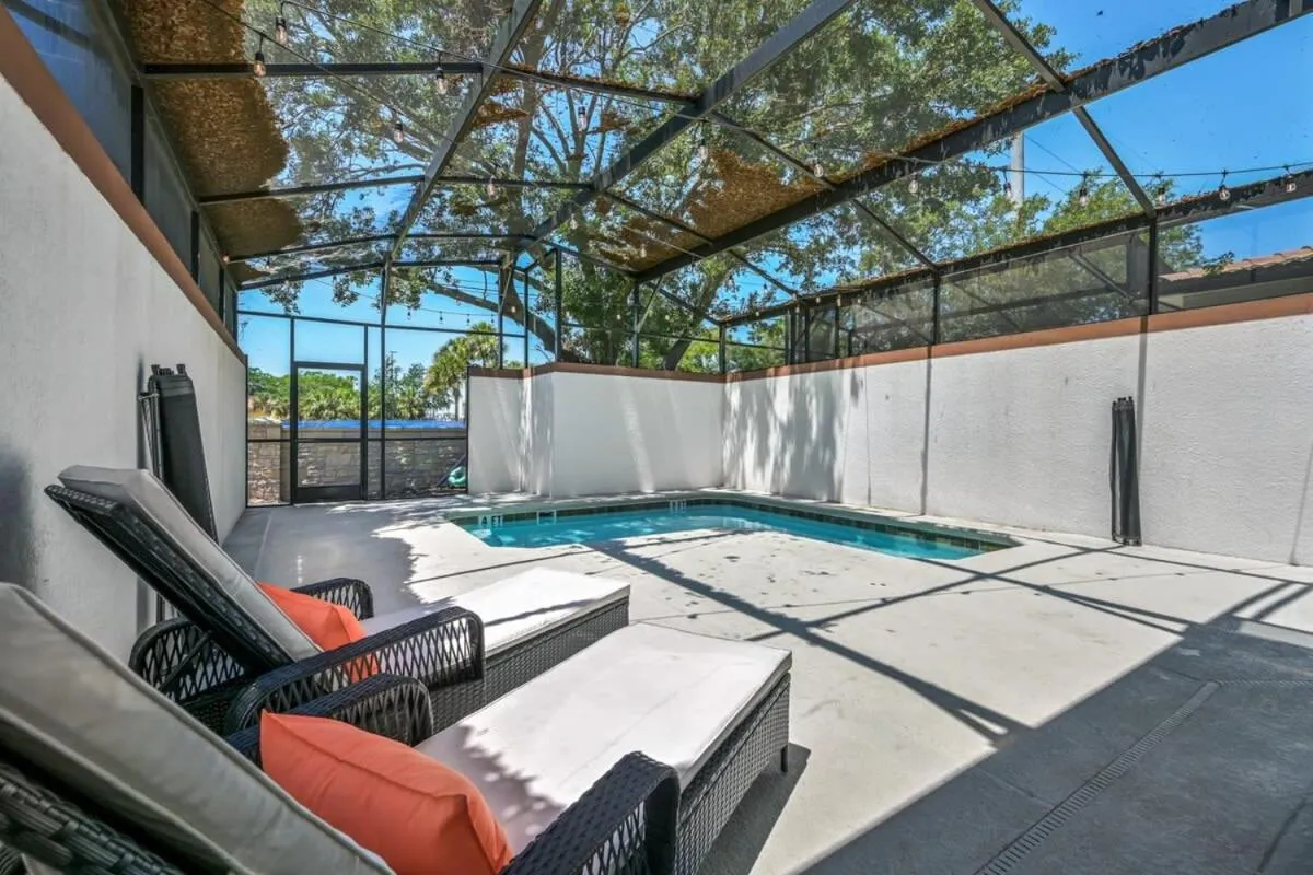 Relax in Style at this Spacious 4-Bedroom Villa