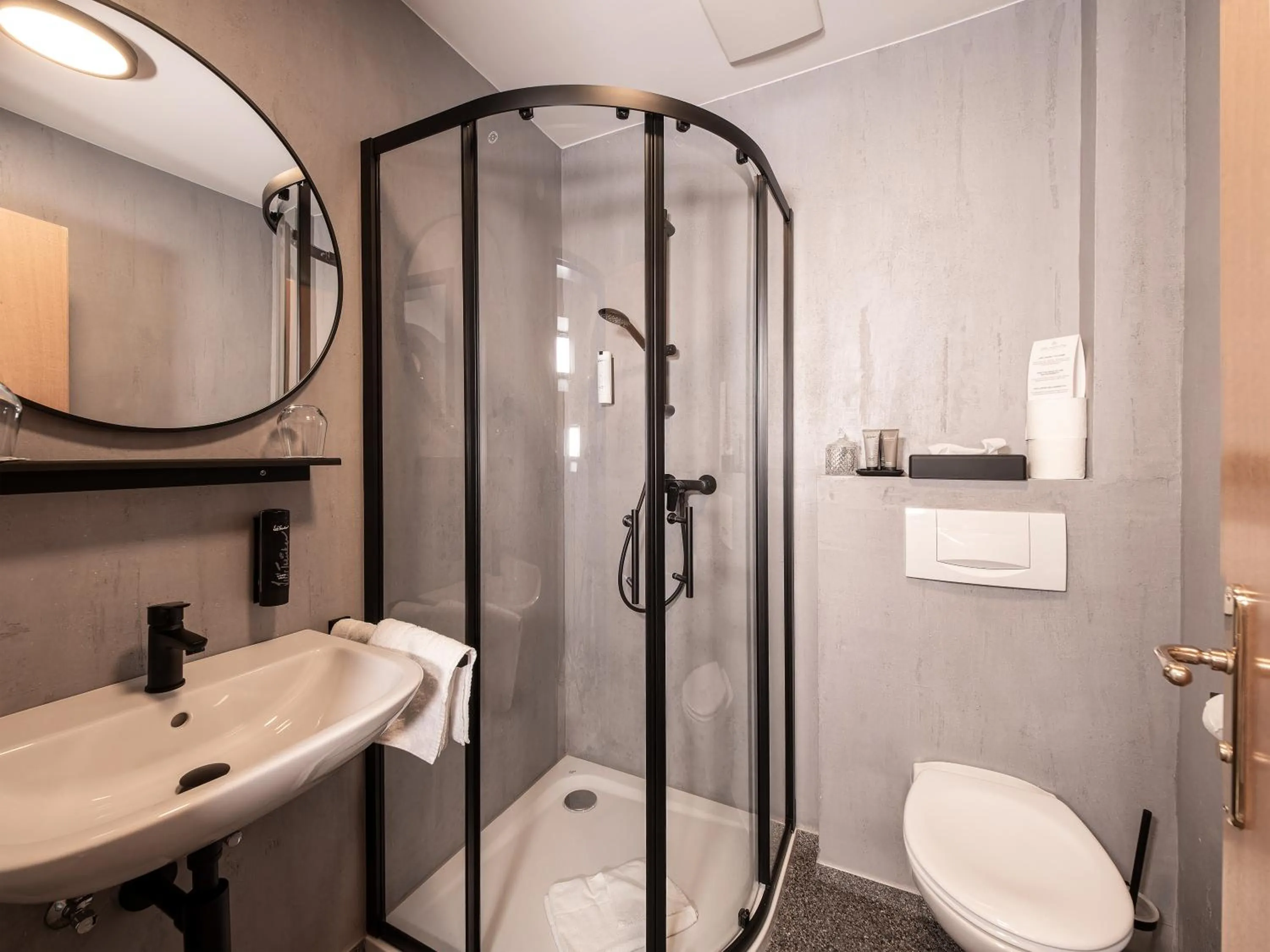 Bathroom in Belmonte Tirol - Boutique Hotel