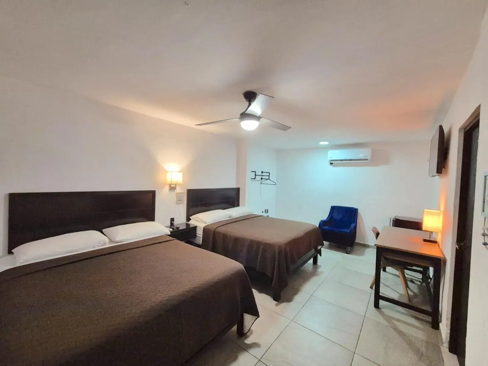 Deluxe Room - single occupancy in FIESTA MIRAMAR Deluxe Room - single occupancy in FIESTA MIRAMAR