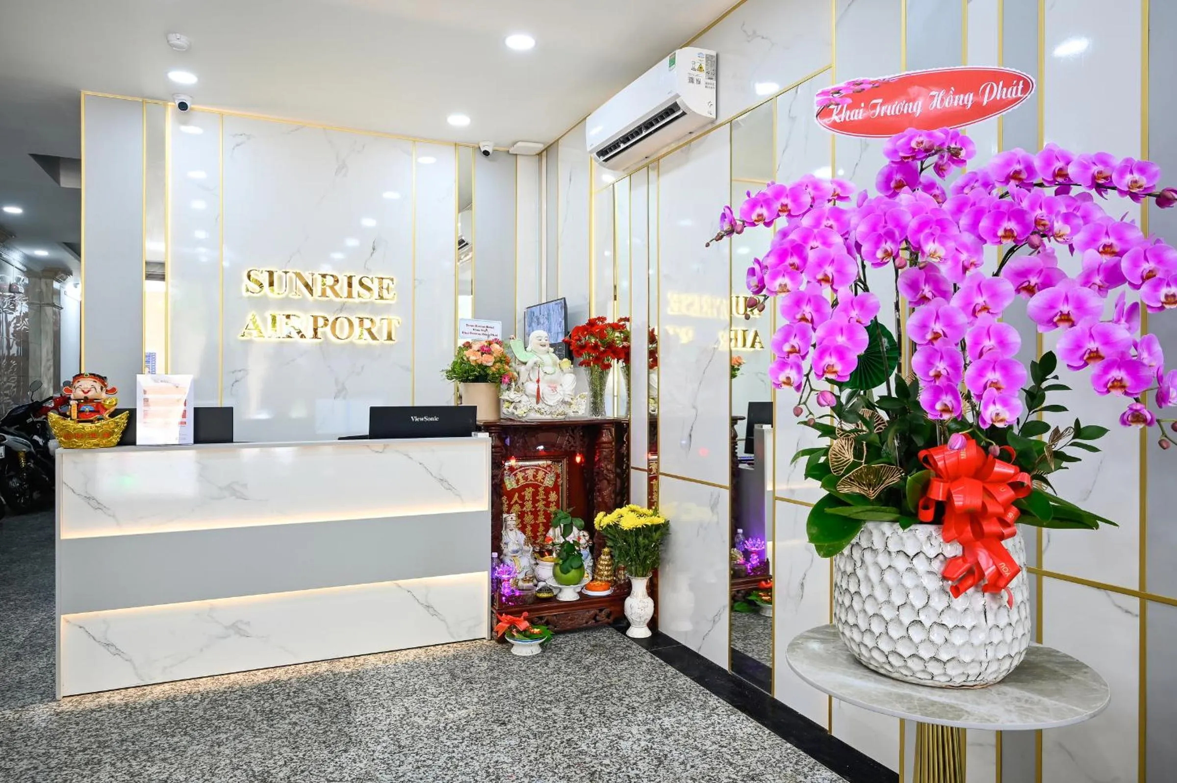 Logo/Certificate/Sign in Sunrise Airport Hotel