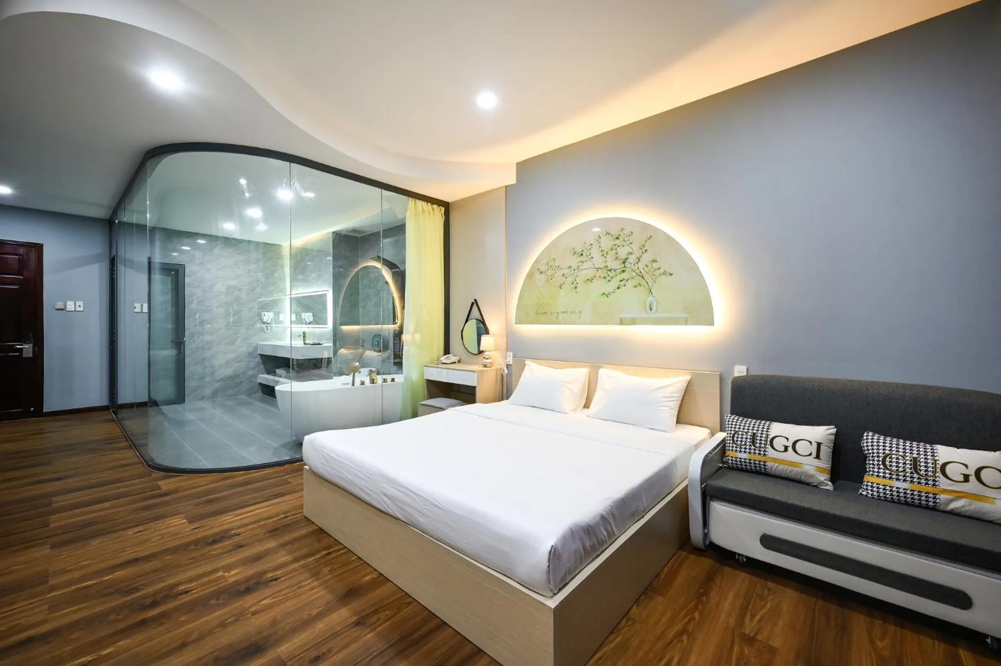 Bed in Sunrise Airport Hotel