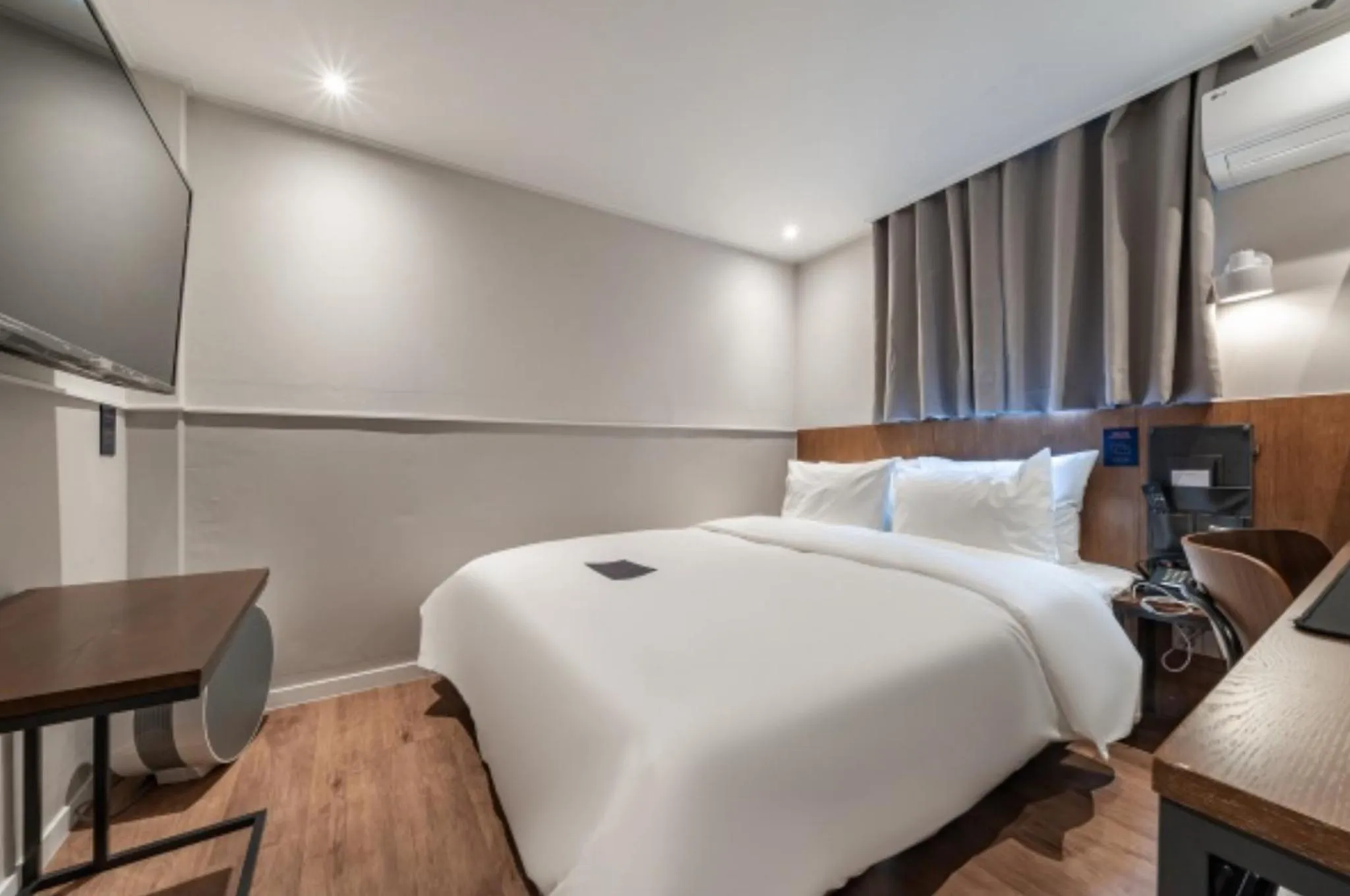 Bed in Just Stay Hotel