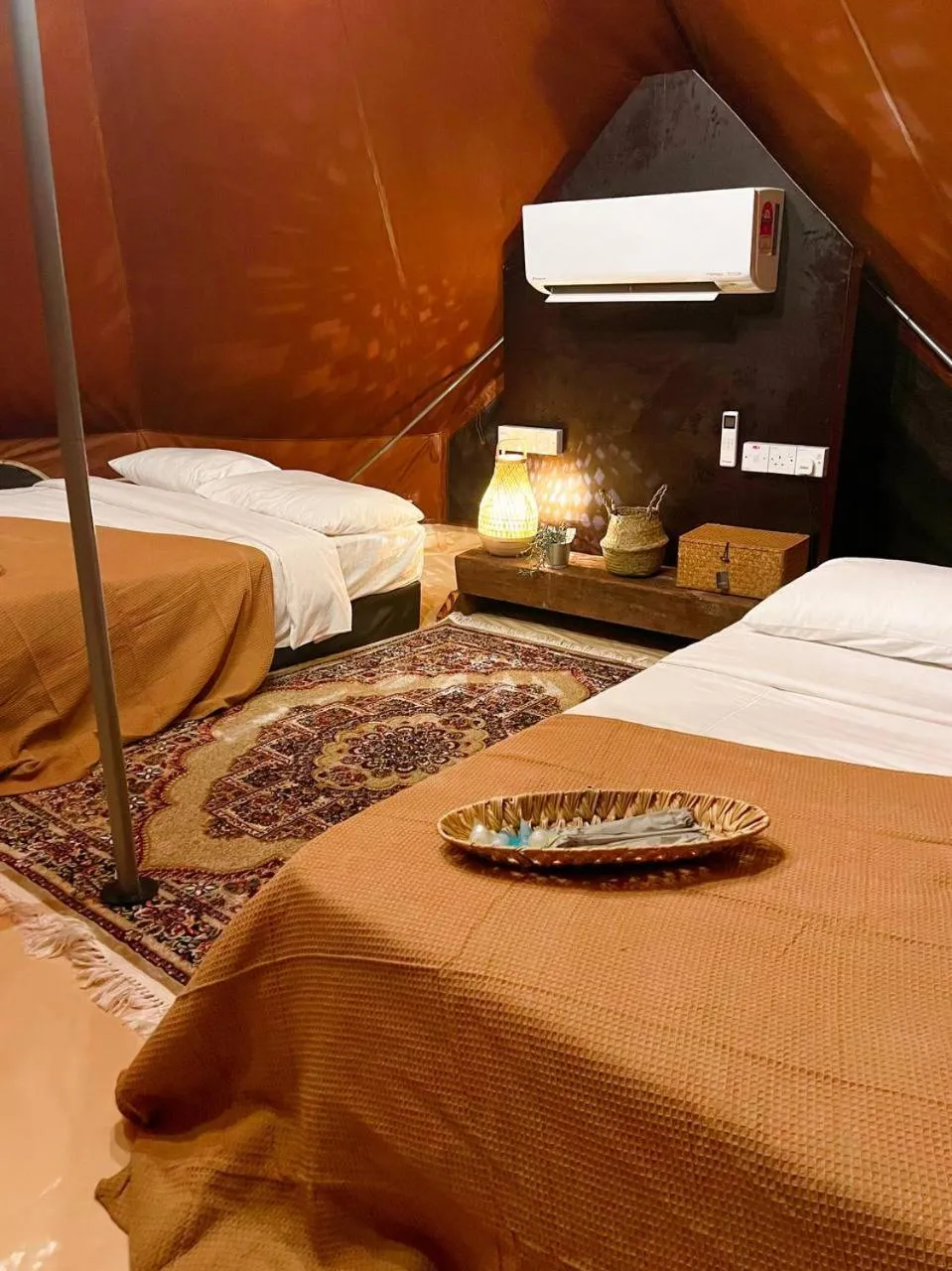 Bedroom, Bed in Tingkat Valley