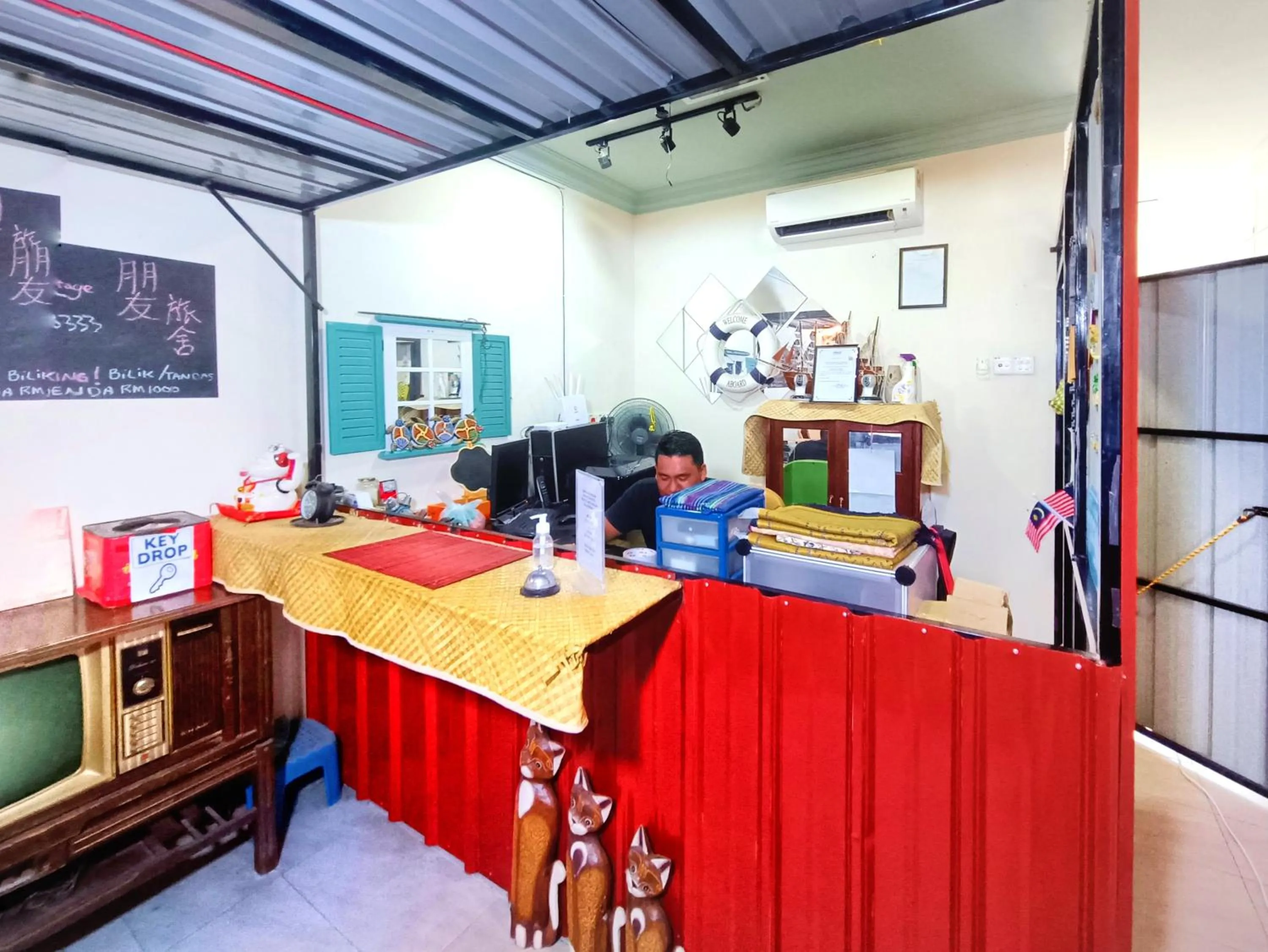 TV and multimedia in Pen'U Cottages by RVH