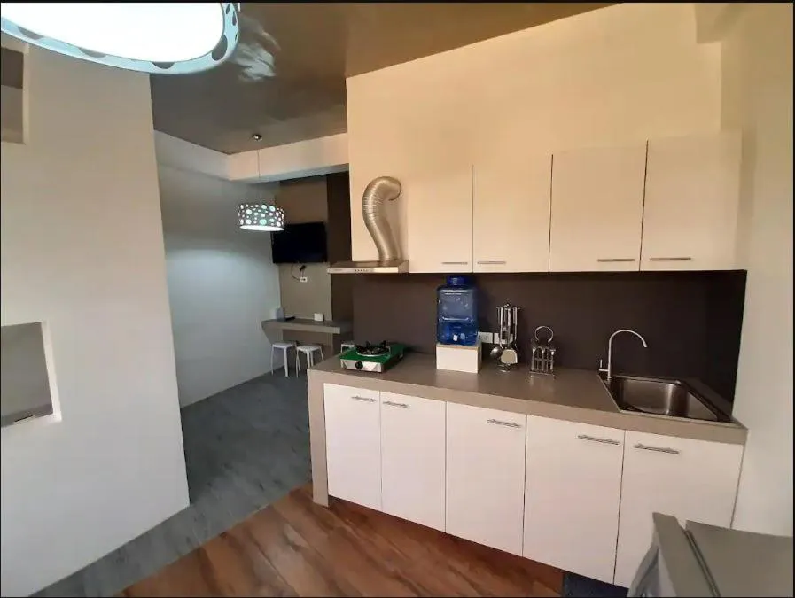 Kitchen or kitchenette in Ship MARIA Hotel