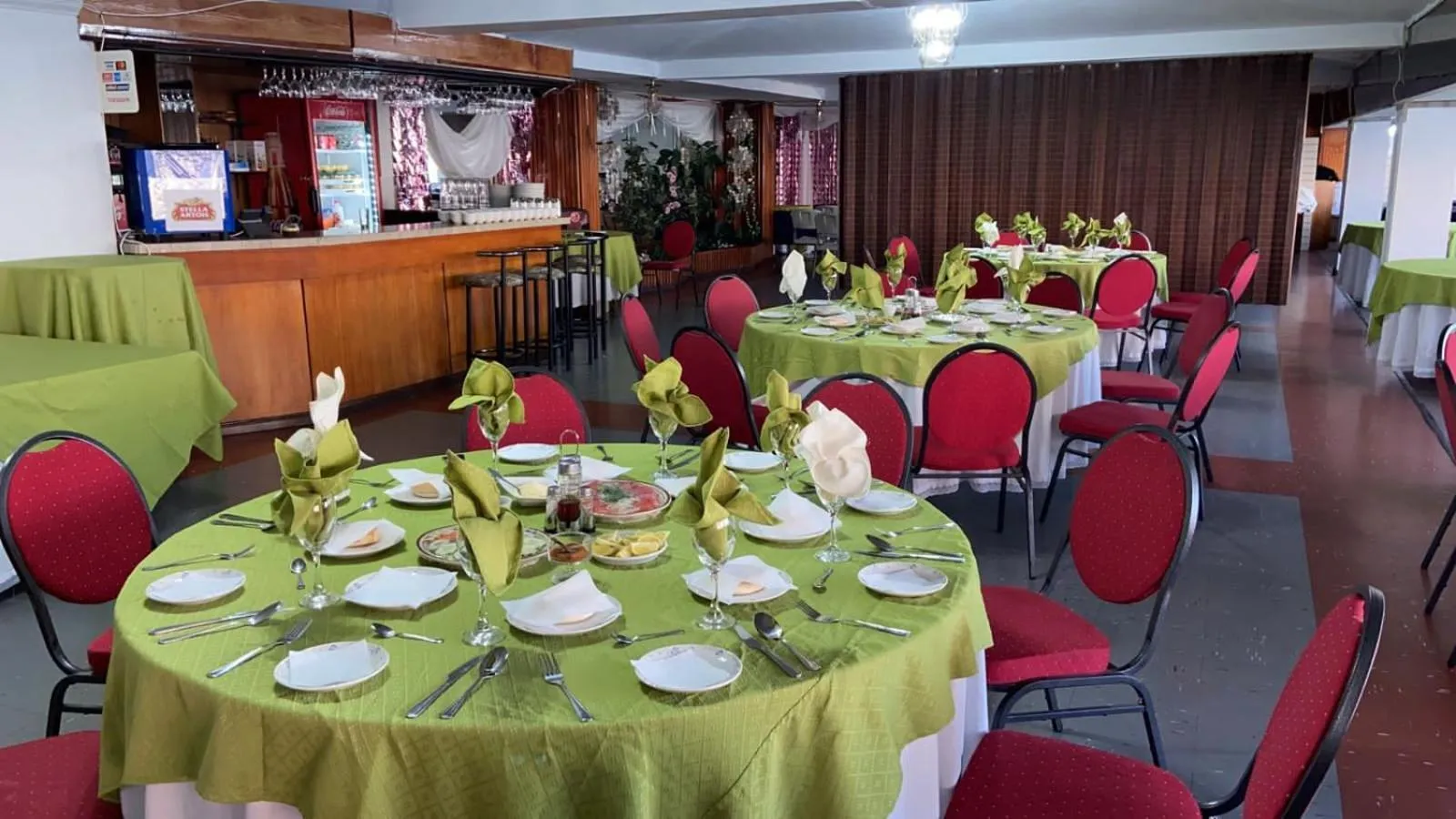 Restaurant/places to eat in NEW HOTEL CRUZ DEL SUR