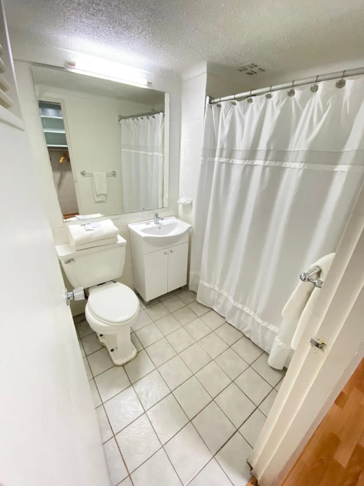 Shower in NEW HOTEL CRUZ DEL SUR