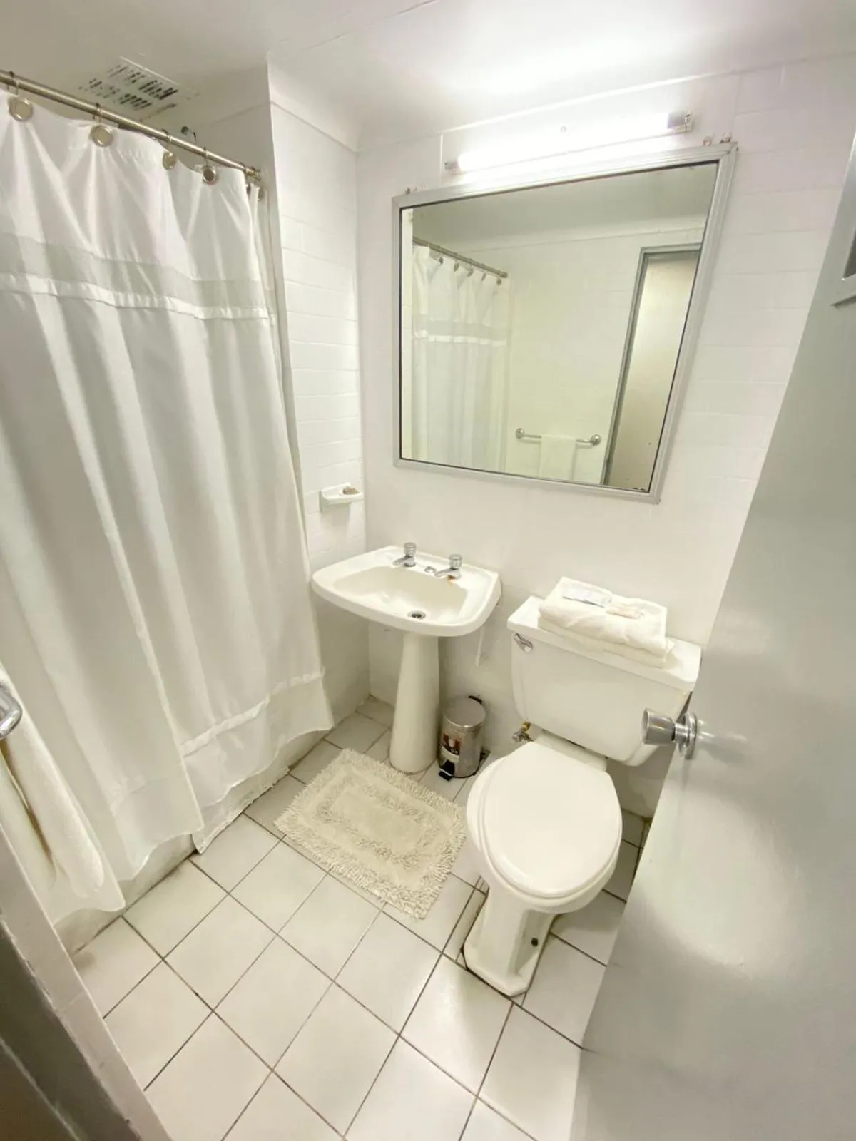 Bathroom in NEW HOTEL CRUZ DEL SUR
