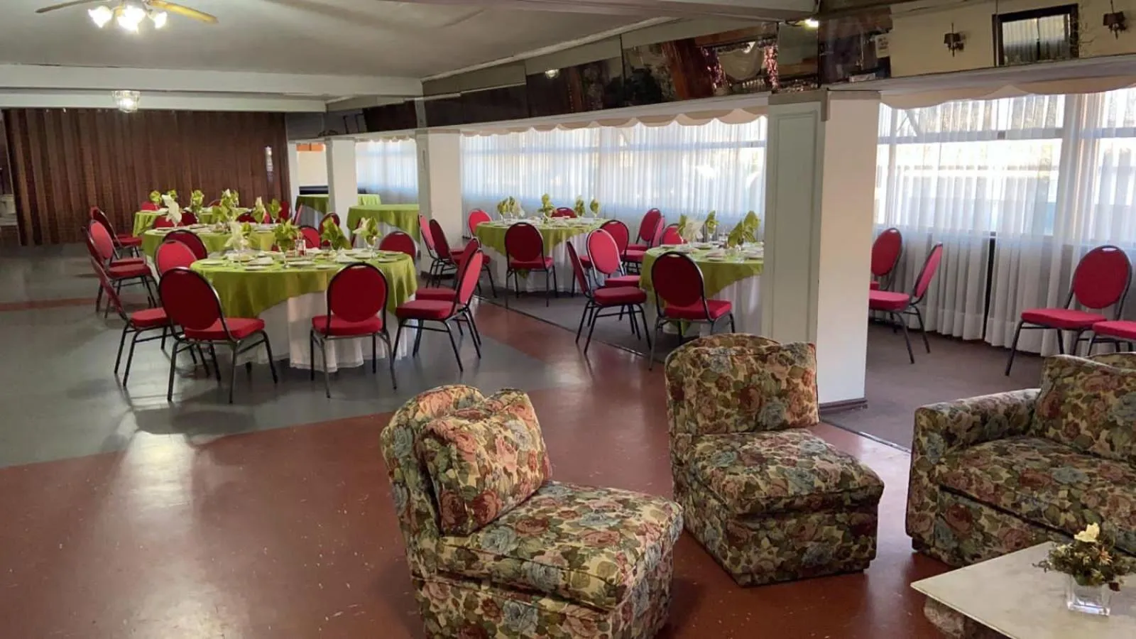 Restaurant/places to eat in NEW HOTEL CRUZ DEL SUR