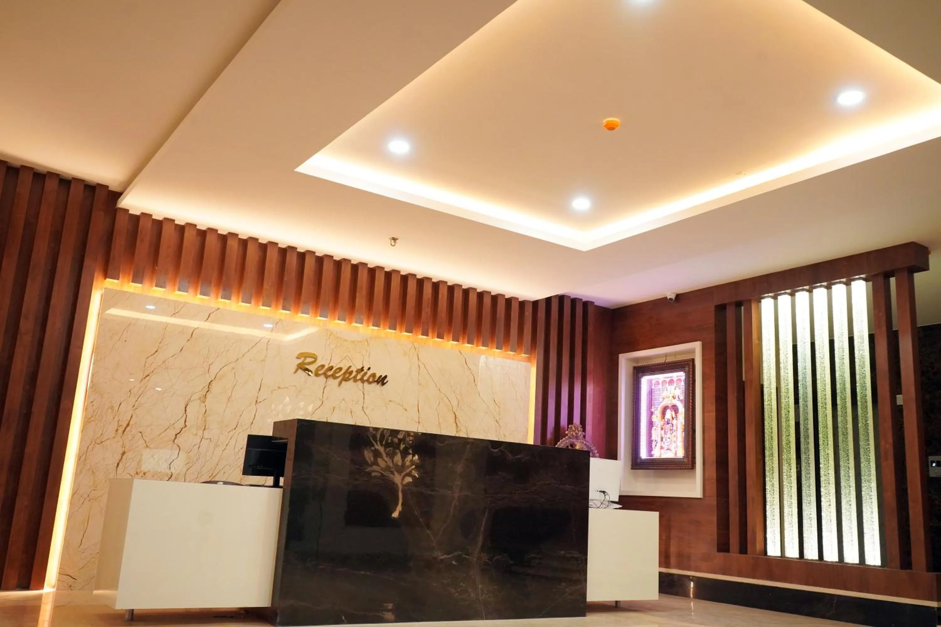 Lobby or reception in HOTEL NIVETHA INN