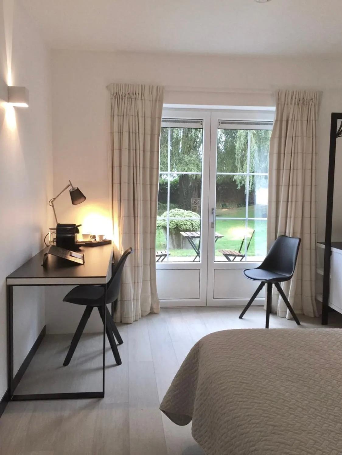 Decorative detail, Bed in Hoeve La Cascina