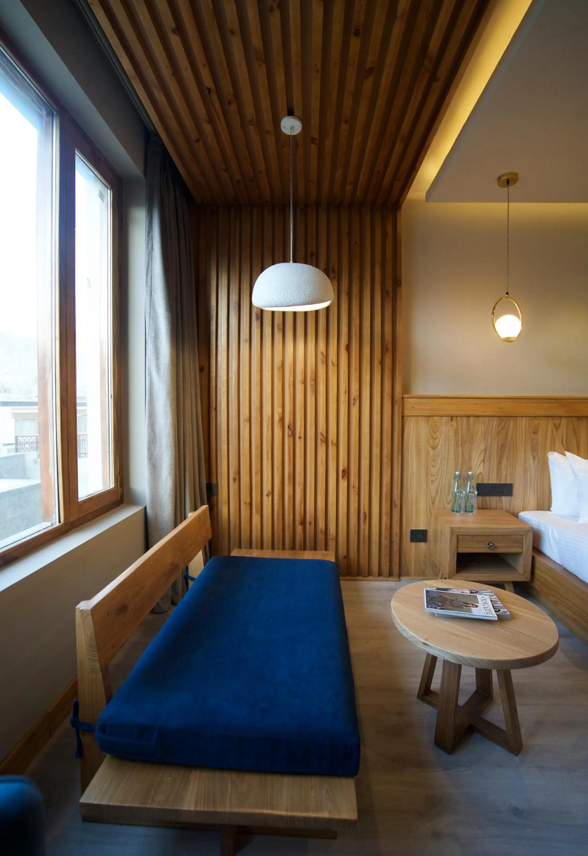 Seating area, Bed in Hotel Rewa Ladakh