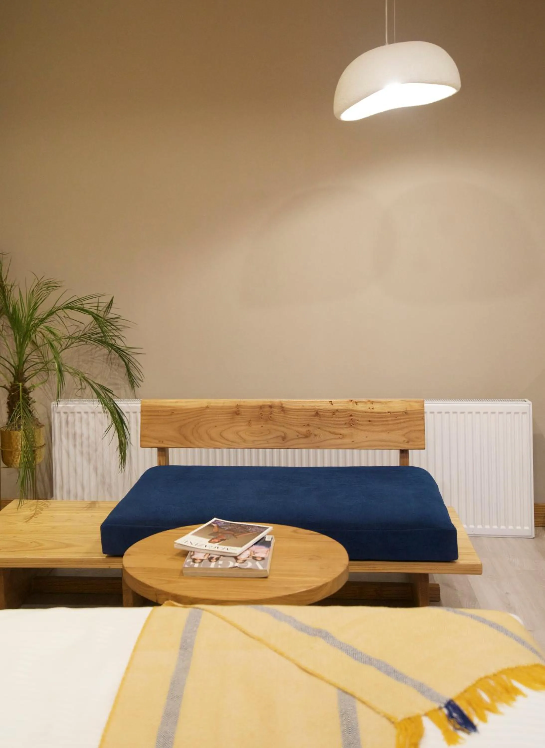 Seating area, Bed in Hotel Rewa Ladakh